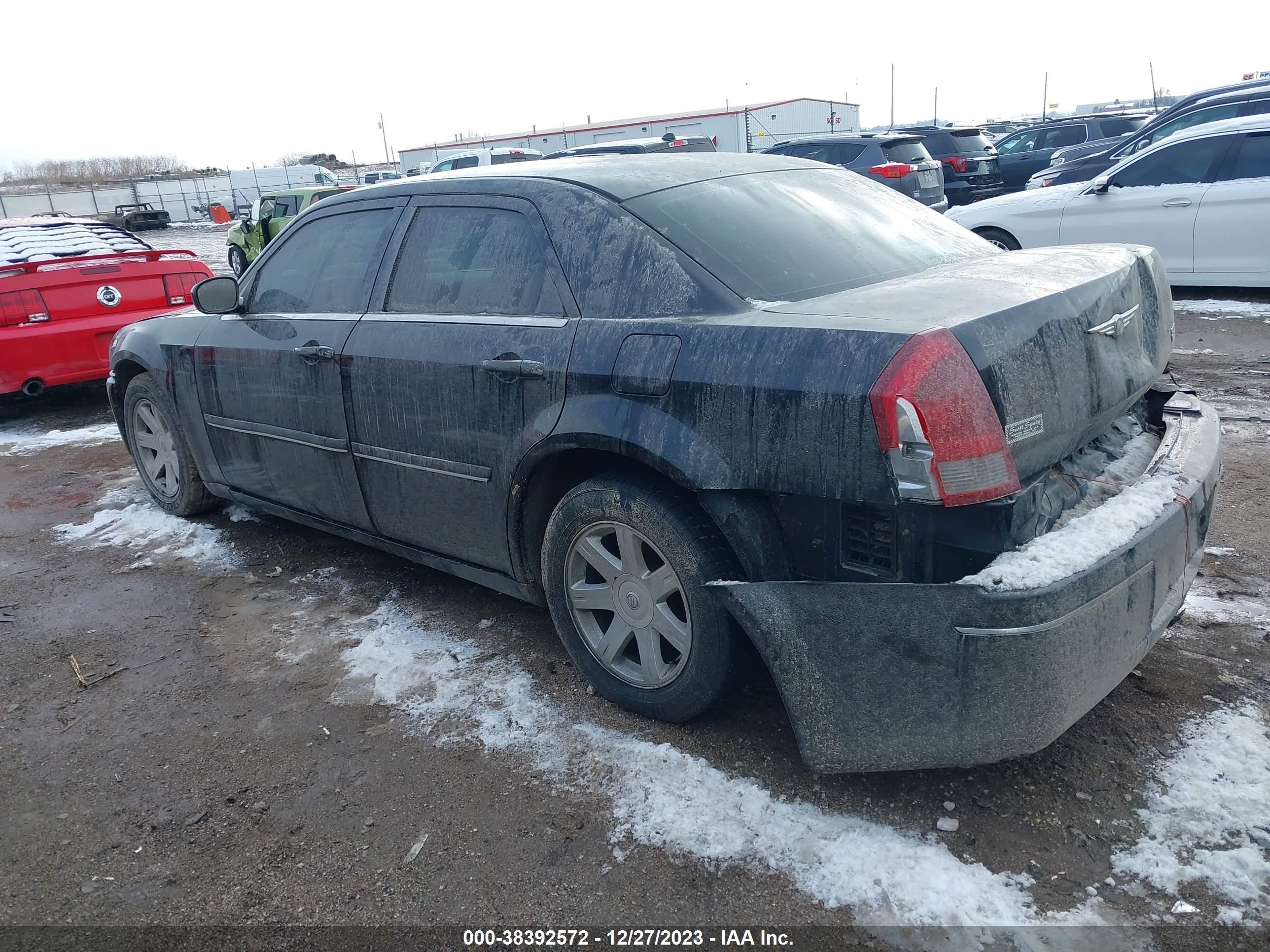 Photo 2 VIN: 2C3JA53G75H109487 - CHRYSLER 300 