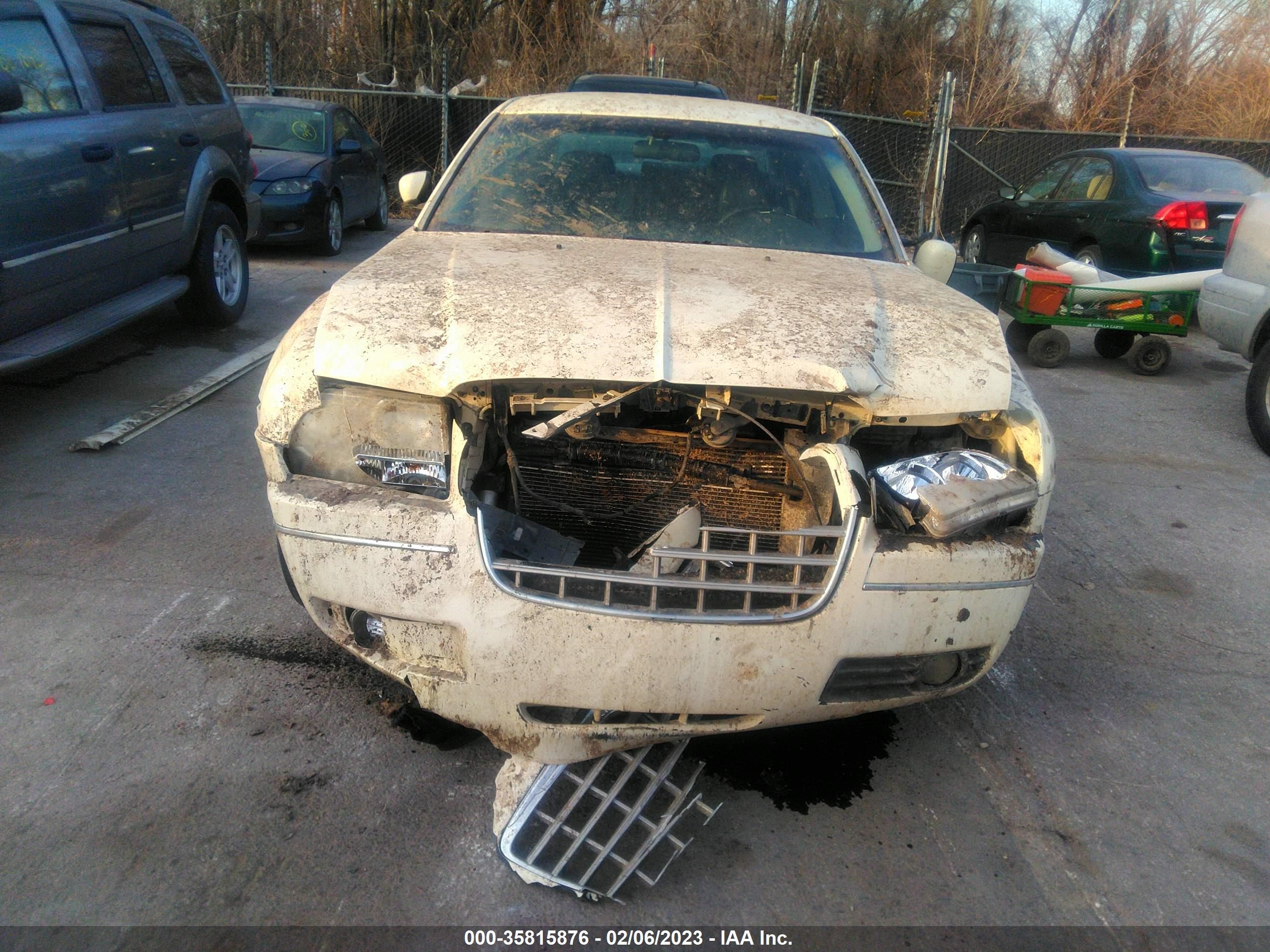 Photo 5 VIN: 2C3JA53G75H138536 - CHRYSLER 300 