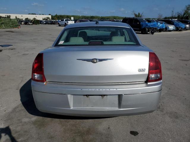 Photo 5 VIN: 2C3JA53G75H633433 - CHRYSLER 300 