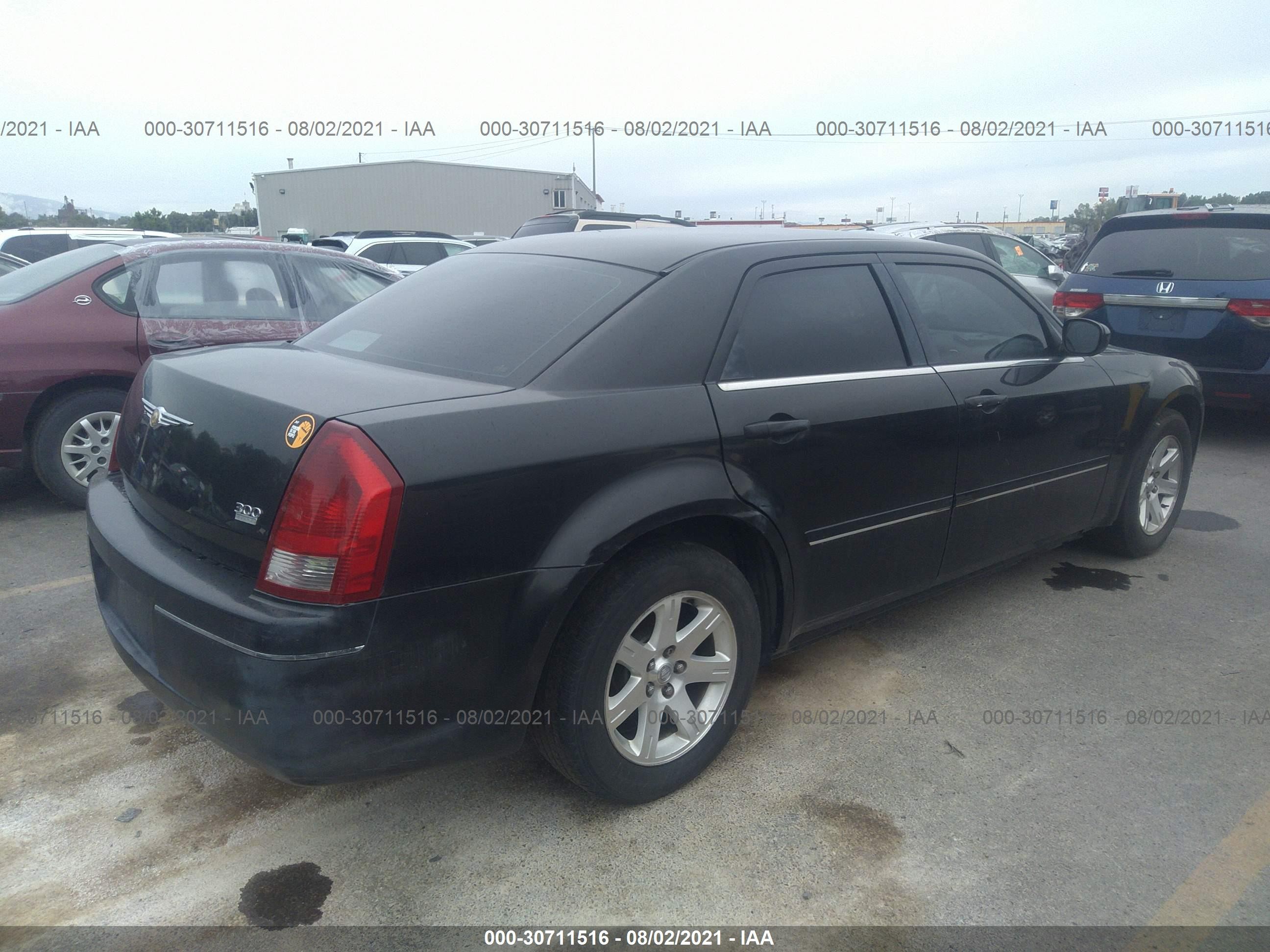 Photo 3 VIN: 2C3JA53G85H684276 - CHRYSLER 300 