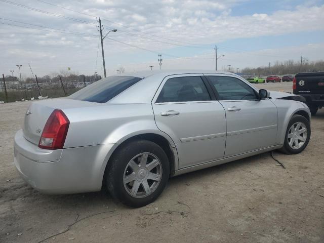 Photo 2 VIN: 2C3JA53G95H131734 - CHRYSLER 300 