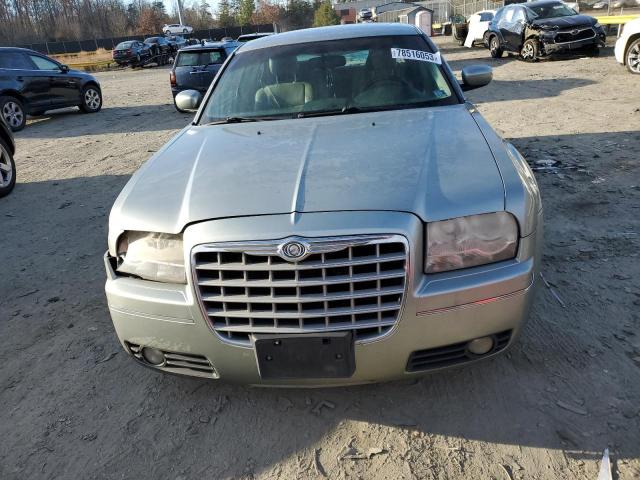 Photo 4 VIN: 2C3JA53G95H132706 - CHRYSLER 300 