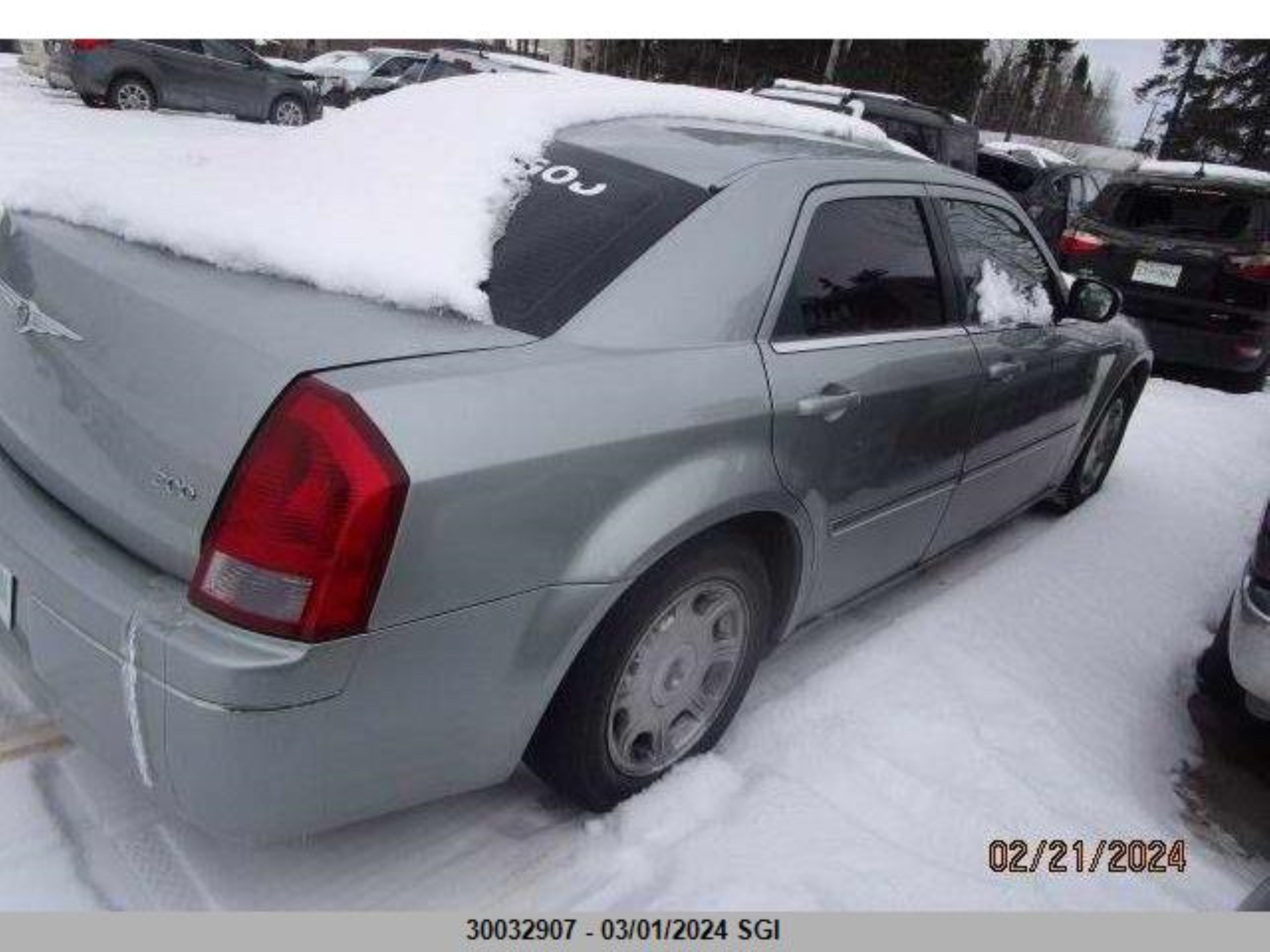 Photo 2 VIN: 2C3JA53G95H534564 - CHRYSLER 300 