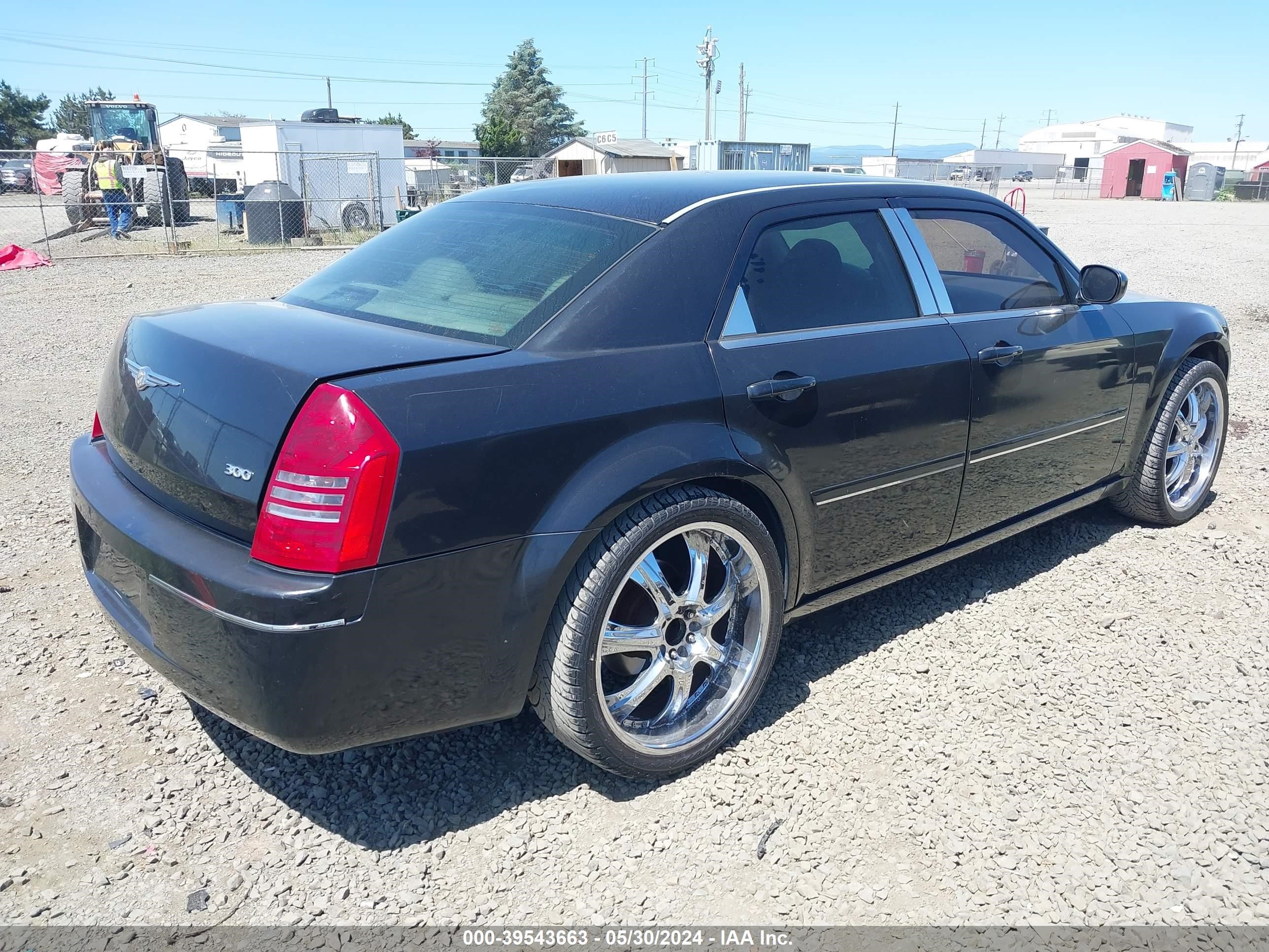 Photo 3 VIN: 2C3JA53G95H624989 - CHRYSLER 300 