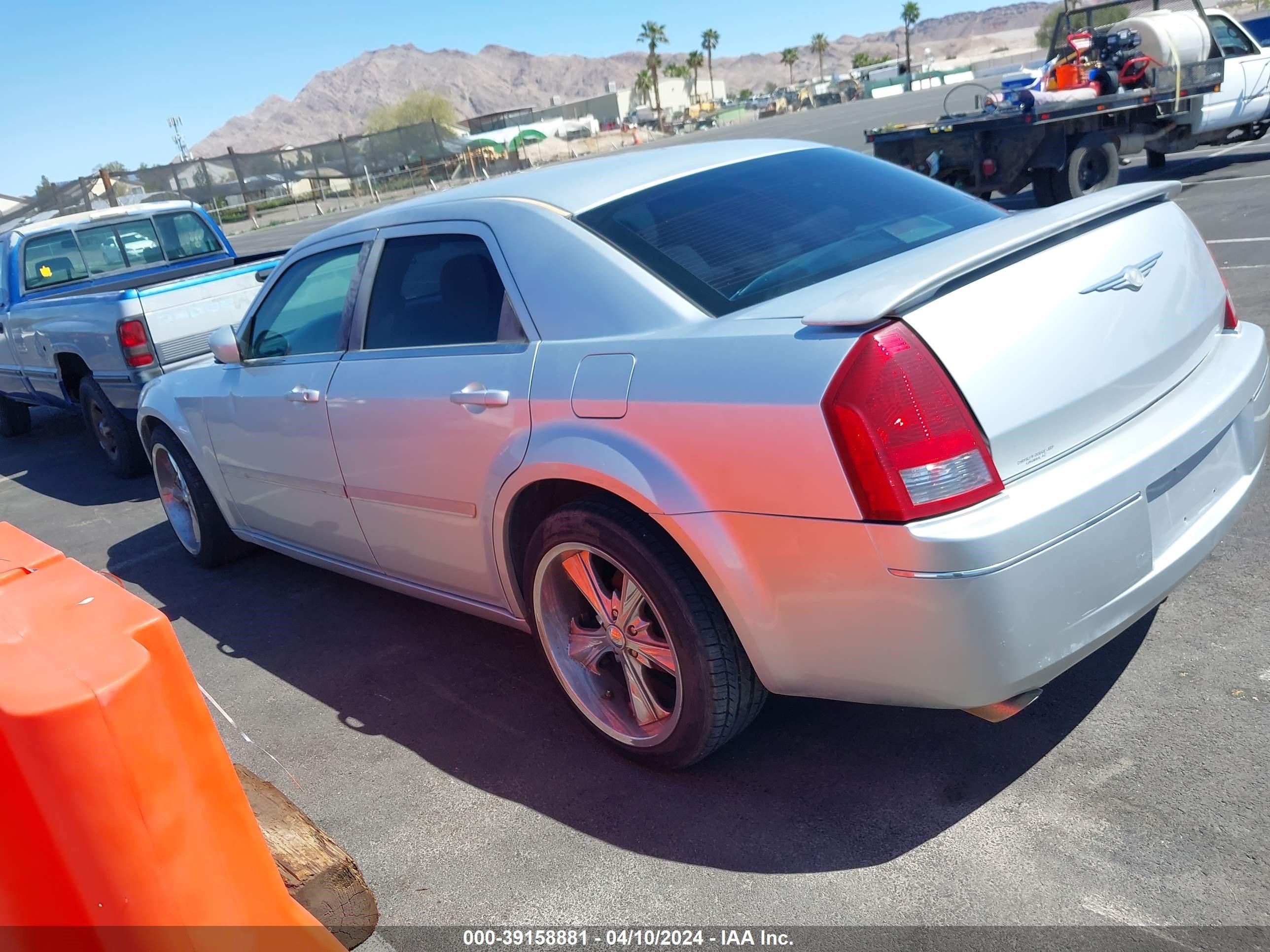 Photo 2 VIN: 2C3JA53GX5H540390 - CHRYSLER 300 