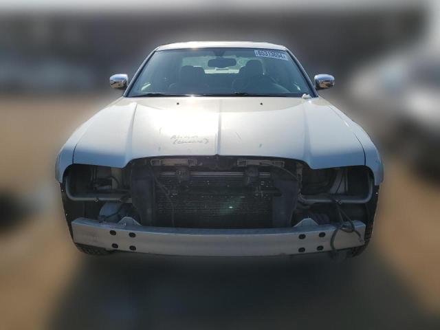 Photo 4 VIN: 2C3JA63H05H121771 - CHRYSLER 300 