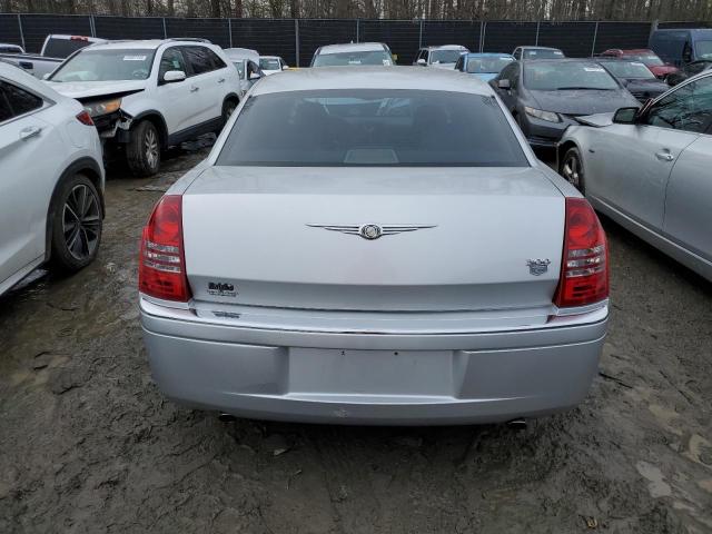 Photo 5 VIN: 2C3JA63H15H121875 - CHRYSLER 300 