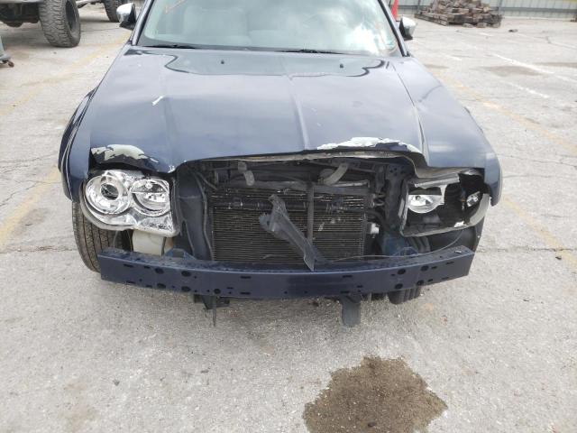 Photo 8 VIN: 2C3JA63H15H620501 - CHRYSLER 300C 