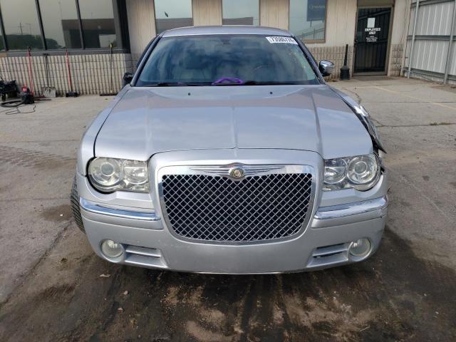 Photo 4 VIN: 2C3JA63H15H673912 - CHRYSLER 300C 