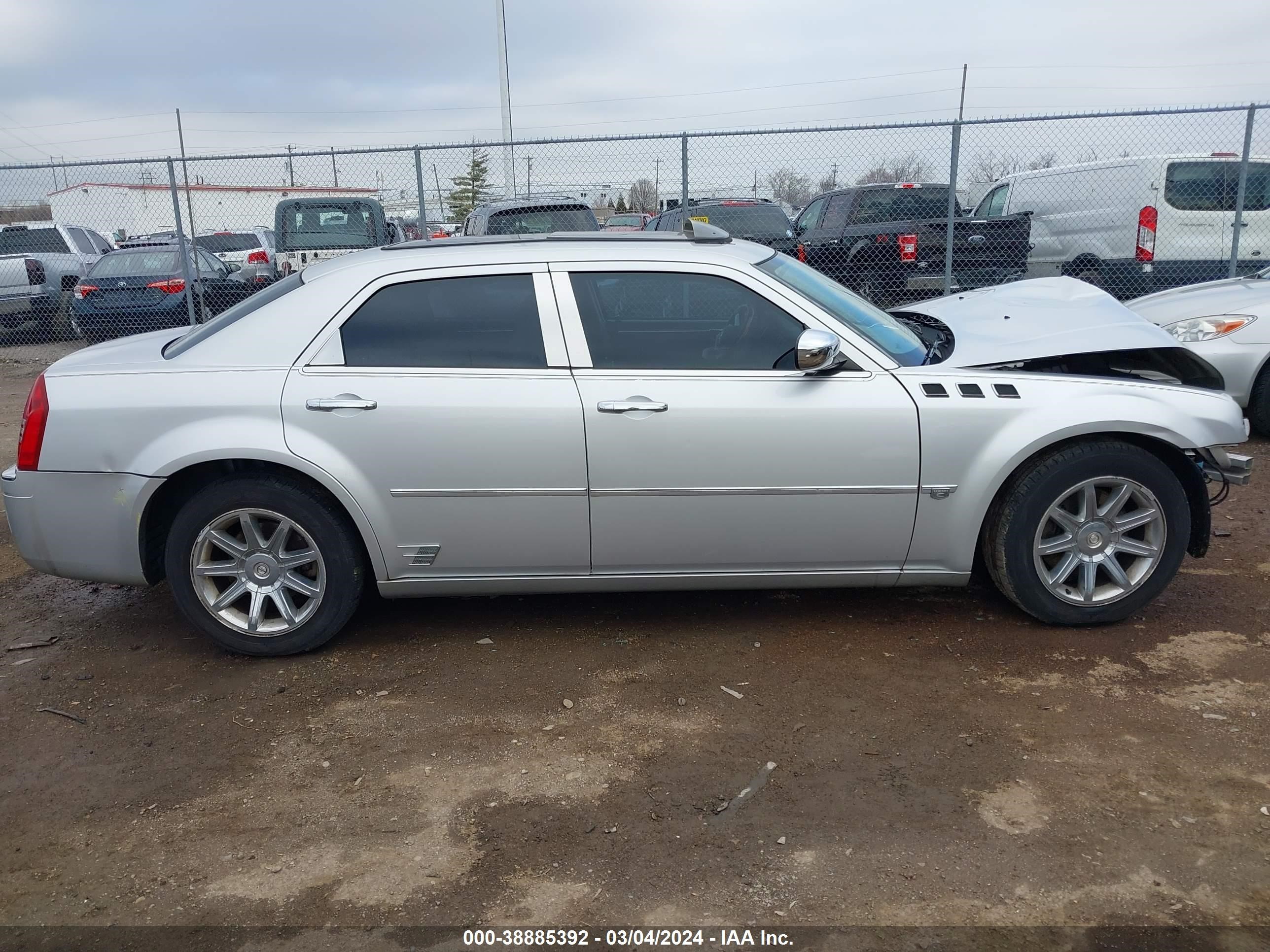 Photo 13 VIN: 2C3JA63H35H528256 - CHRYSLER 300C 