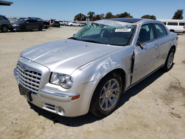 Photo 1 VIN: 2C3JA63H35H653760 - CHRYSLER 300C 