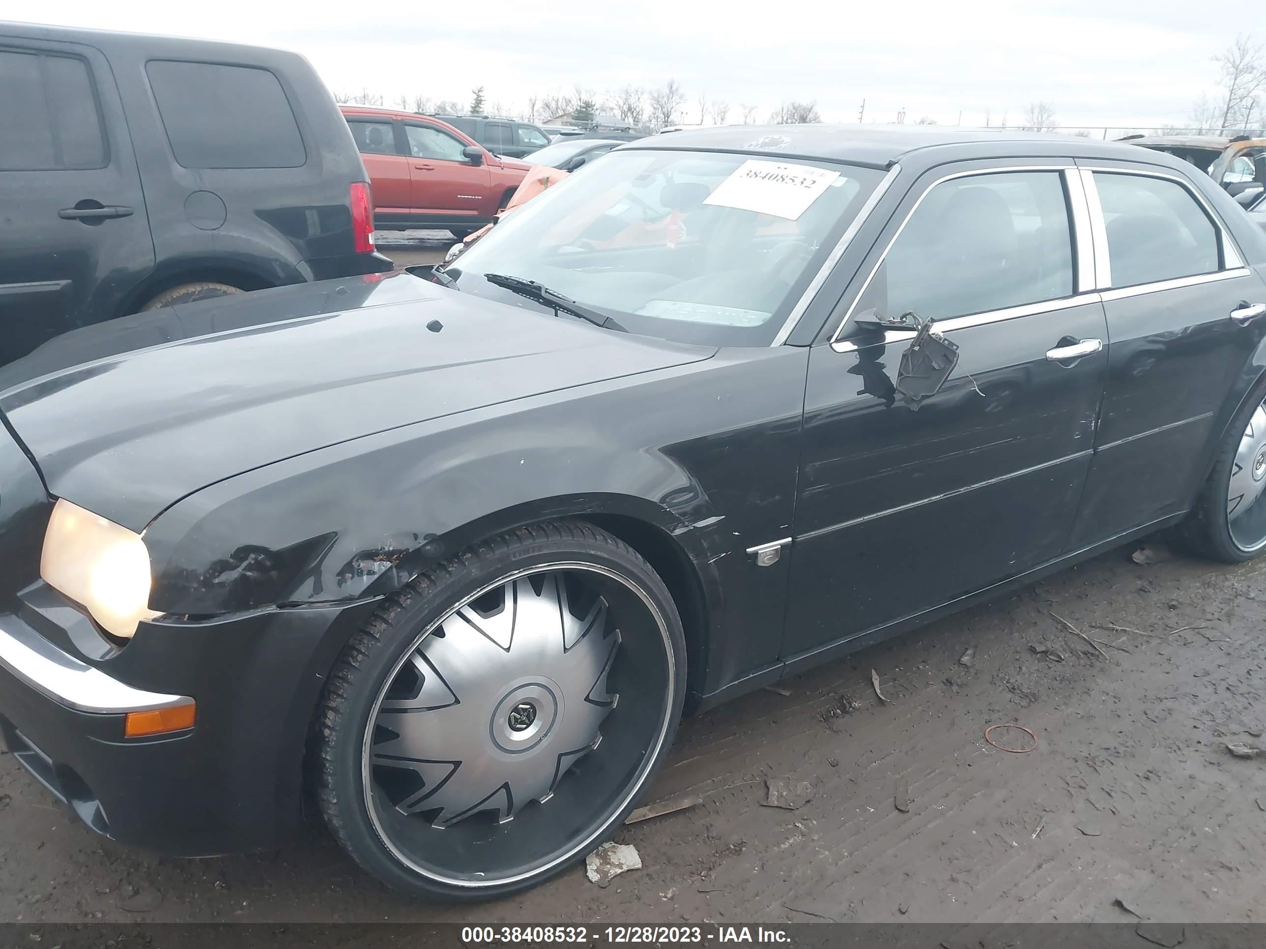 Photo 5 VIN: 2C3JA63H55H649175 - CHRYSLER 300C 