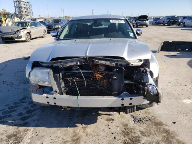 Photo 4 VIN: 2C3JA63H65H505473 - CHRYSLER 300 