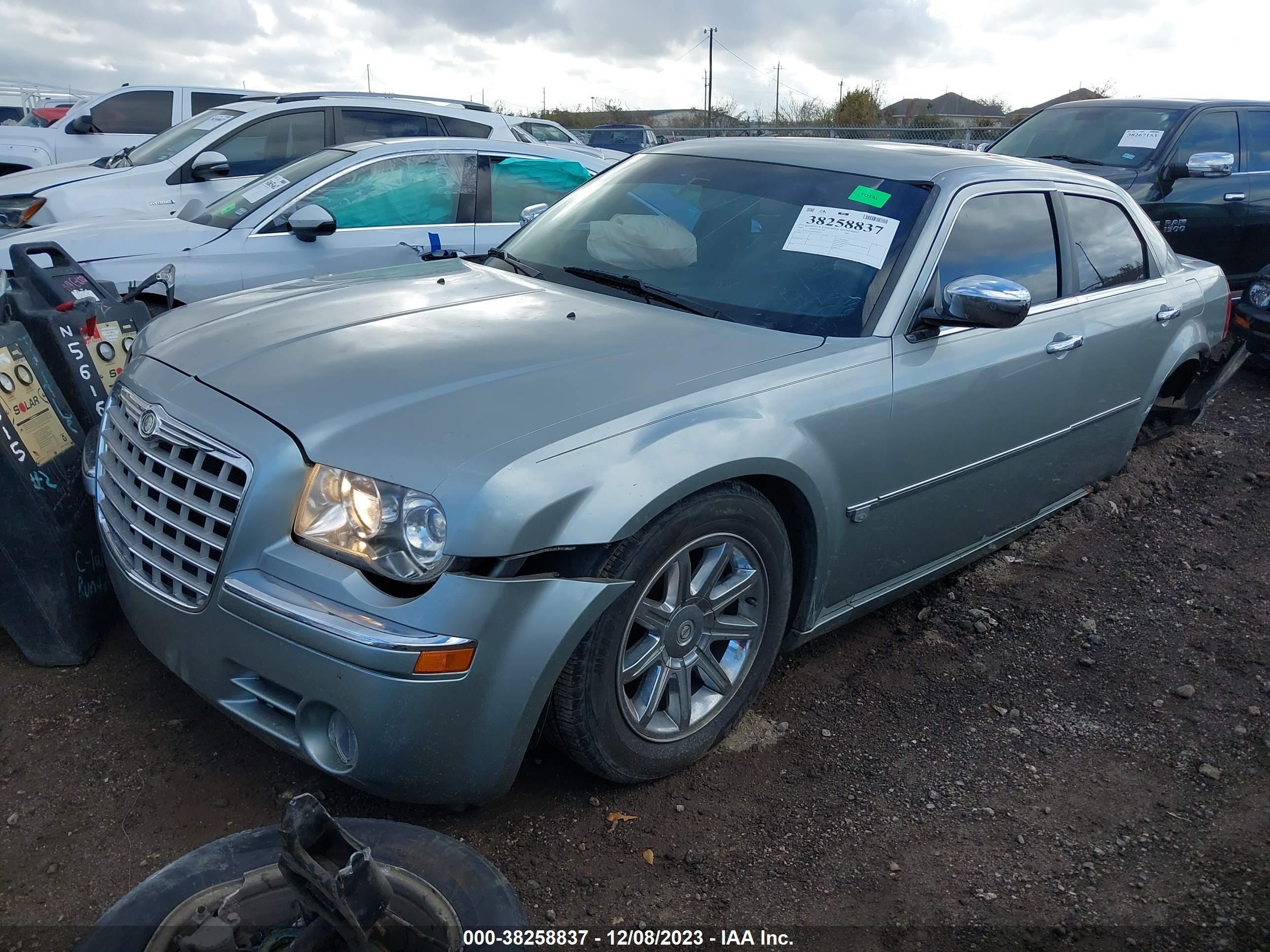 Photo 1 VIN: 2C3JA63H65H566953 - CHRYSLER 300C 