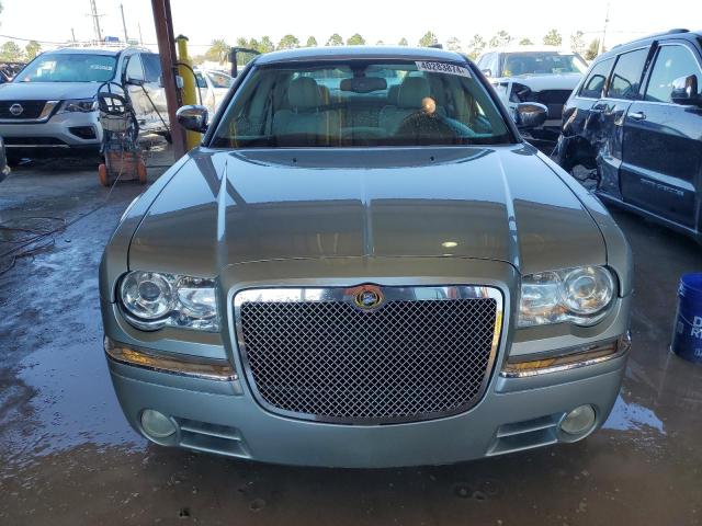 Photo 4 VIN: 2C3JA63H65H657432 - CHRYSLER 300 