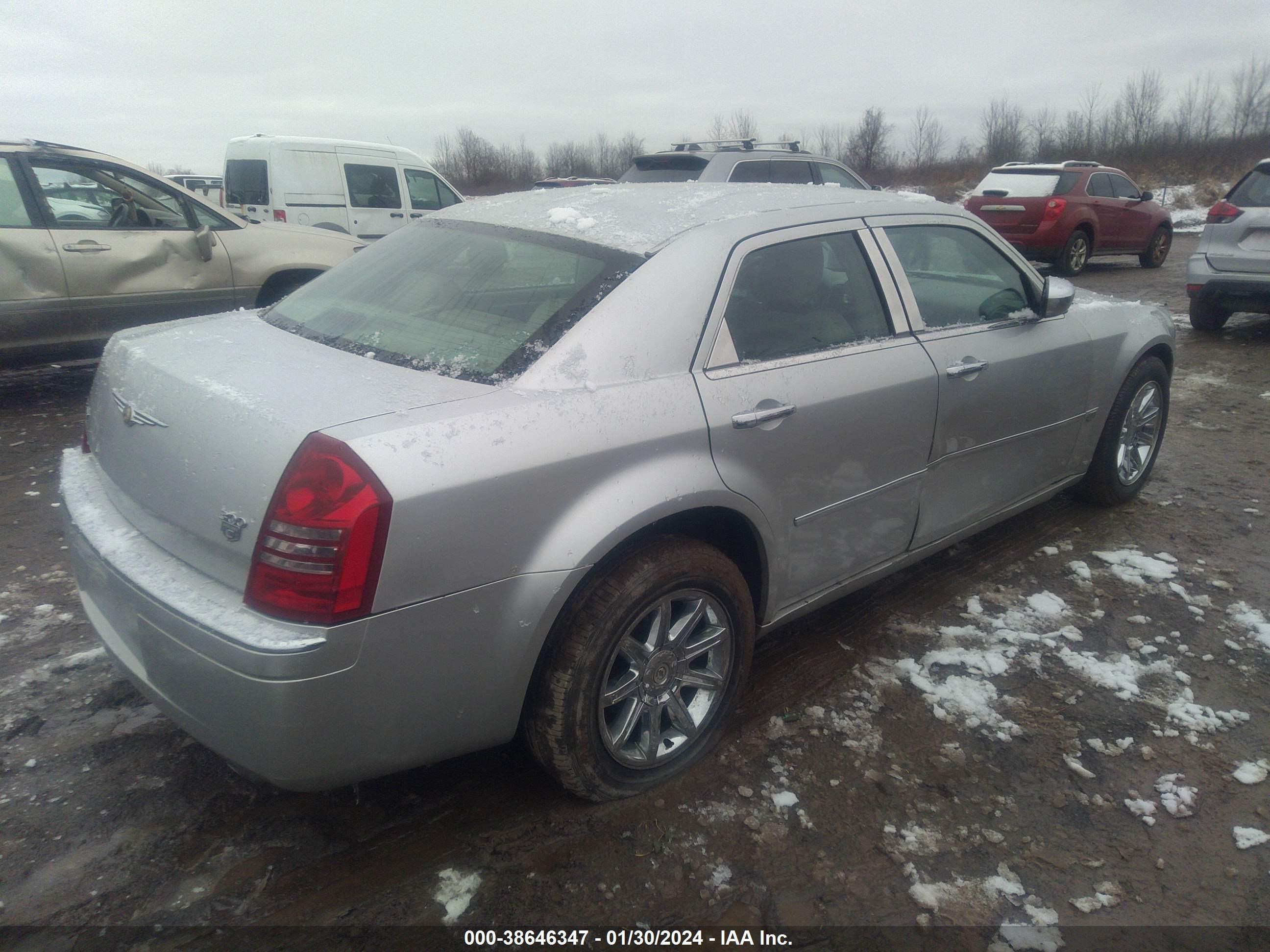 Photo 3 VIN: 2C3JK63H05H644897 - CHRYSLER 300C 