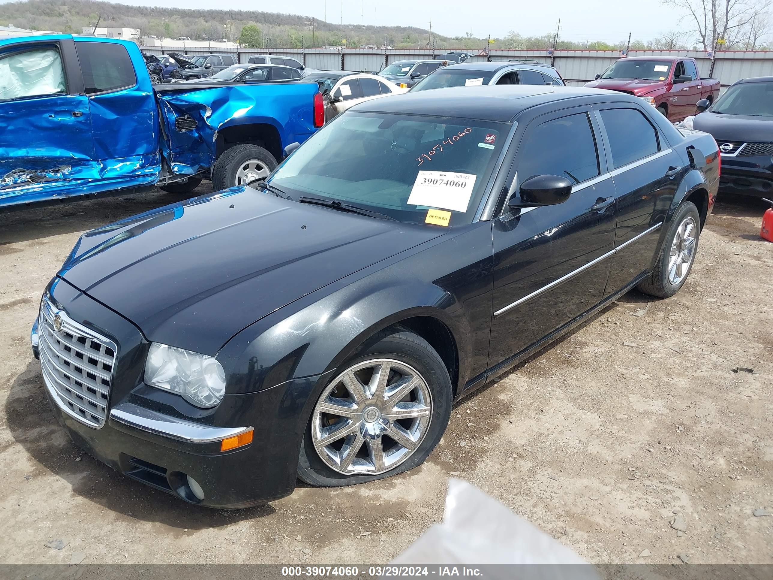 Photo 1 VIN: 2C3KA33G08H236112 - CHRYSLER 300 