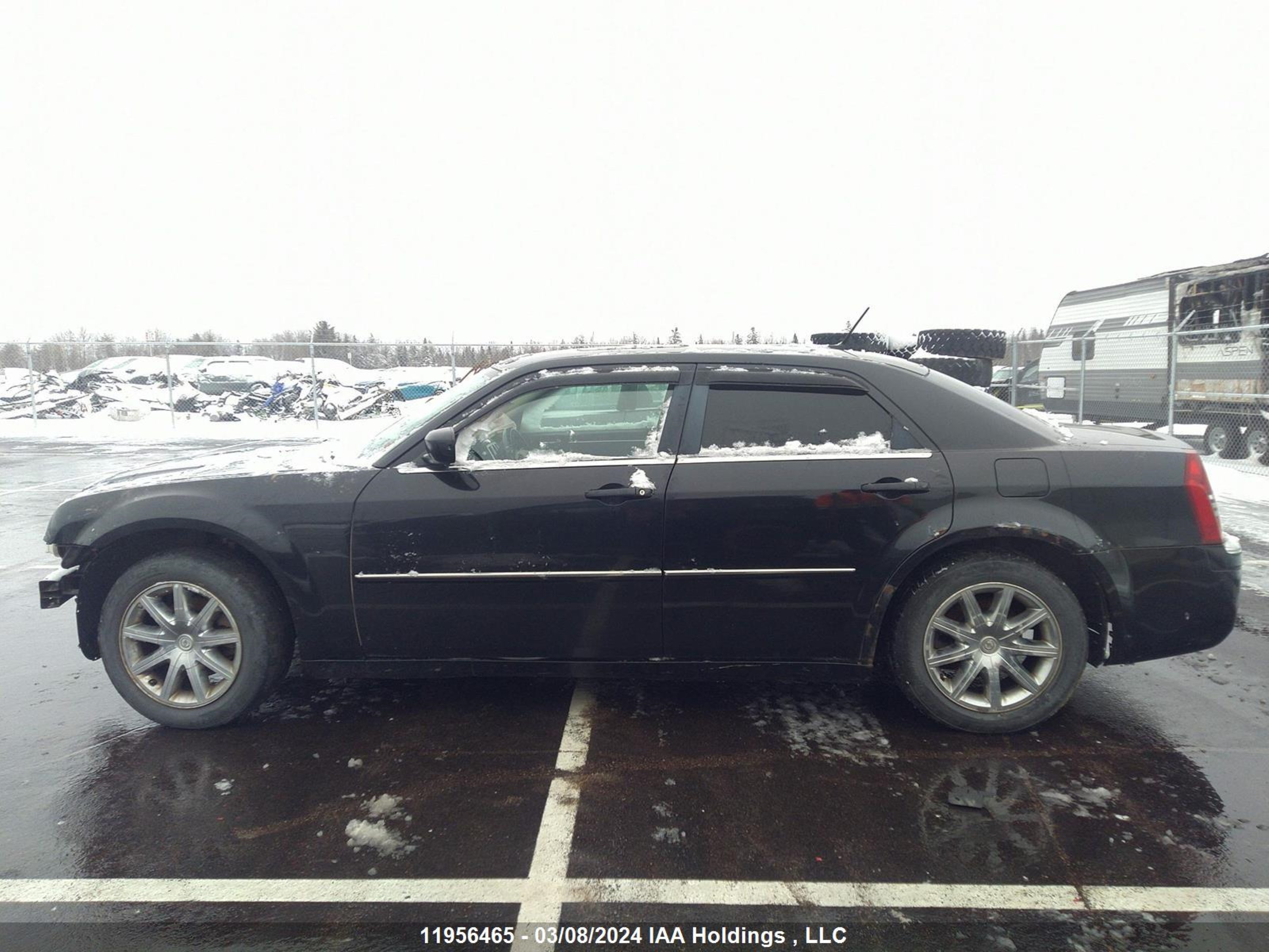 Photo 13 VIN: 2C3KA33G28H252750 - CHRYSLER 300 