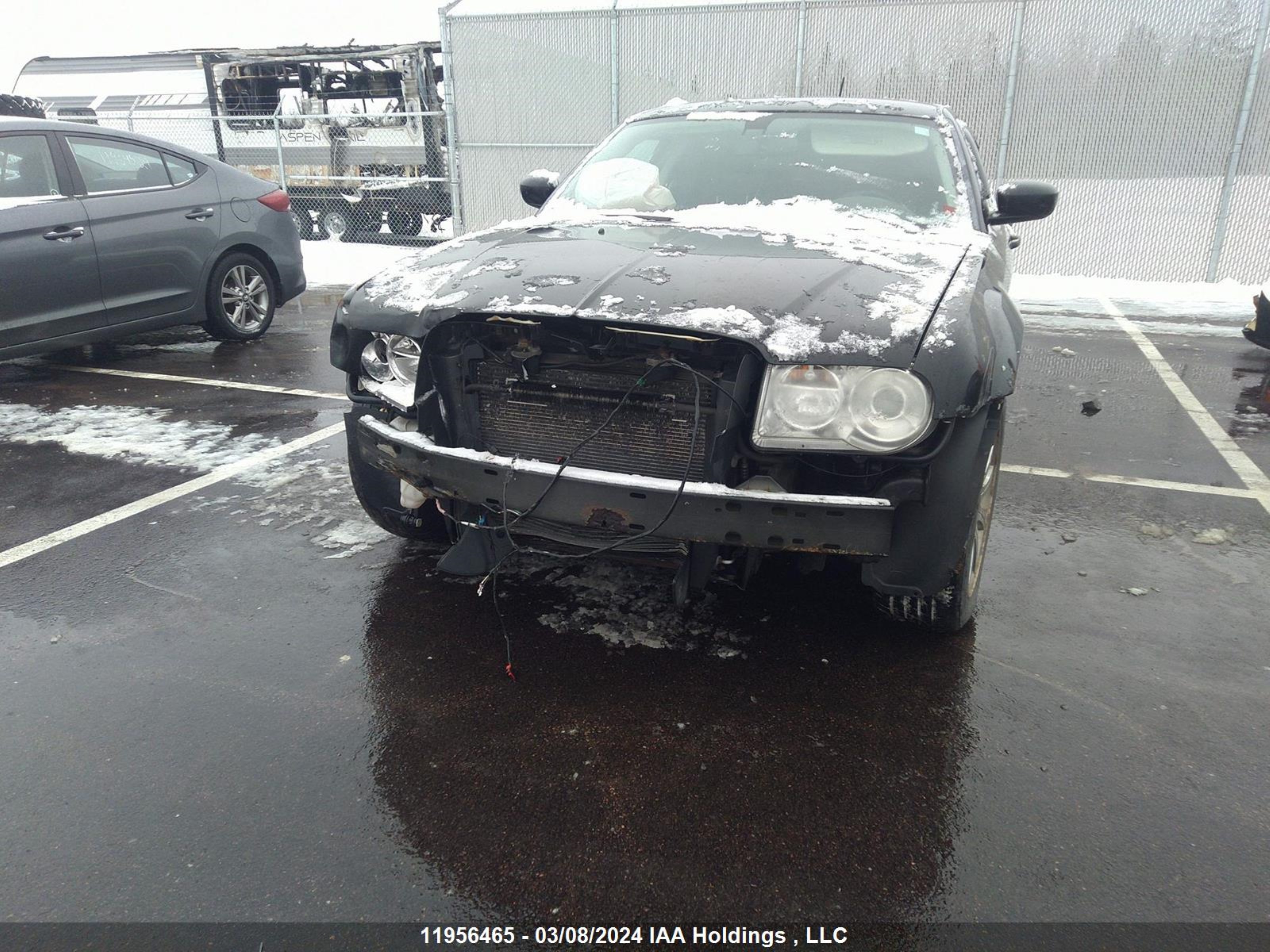 Photo 5 VIN: 2C3KA33G28H252750 - CHRYSLER 300 