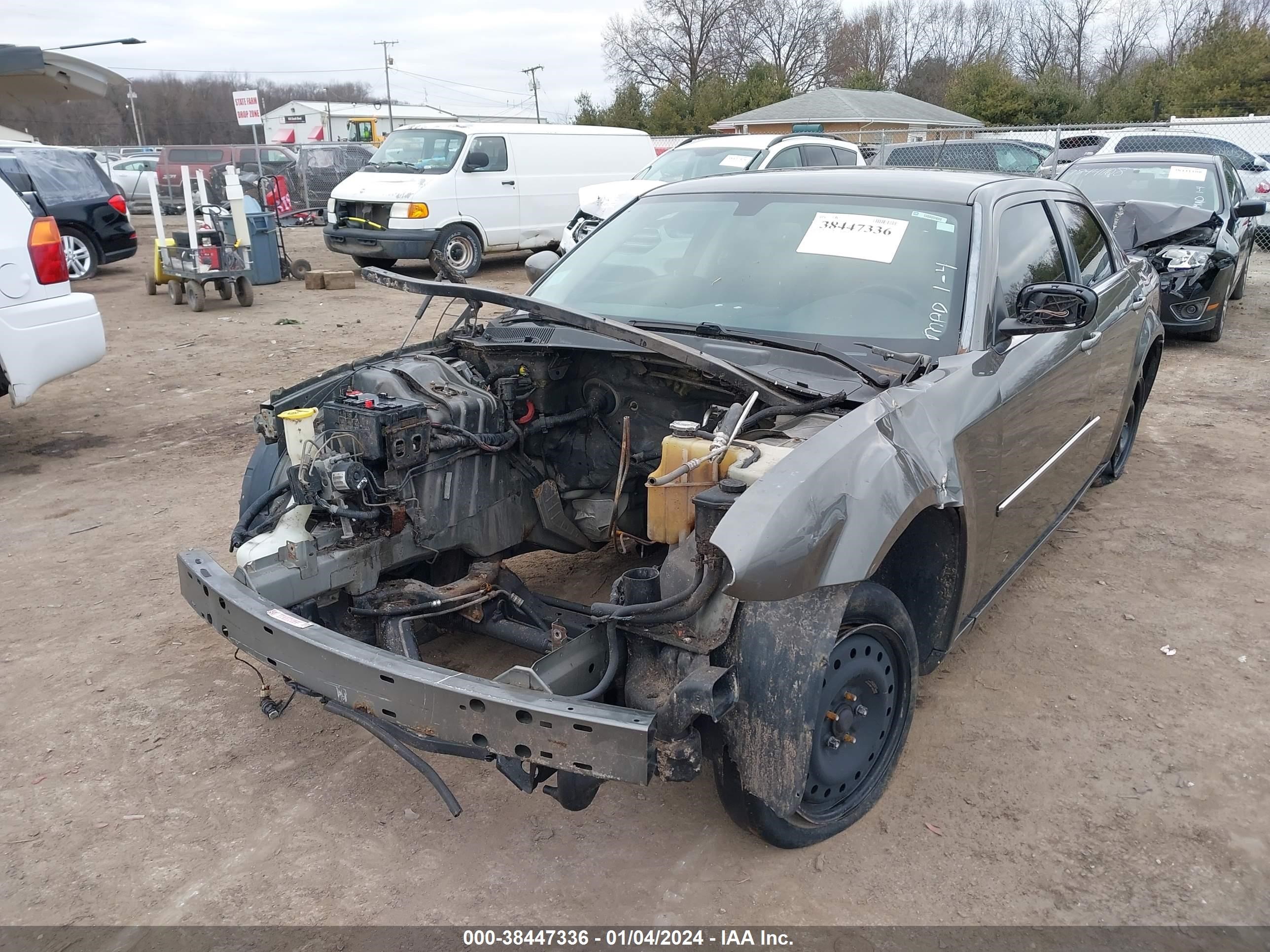 Photo 1 VIN: 2C3KA33G58H258476 - CHRYSLER 300 