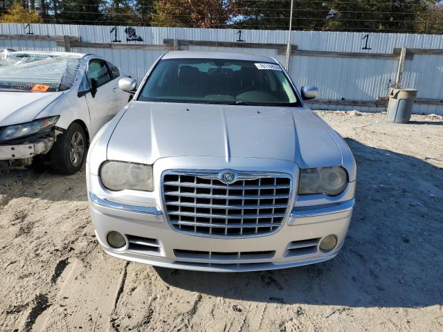 Photo 4 VIN: 2C3KA33G68H335386 - CHRYSLER 300 