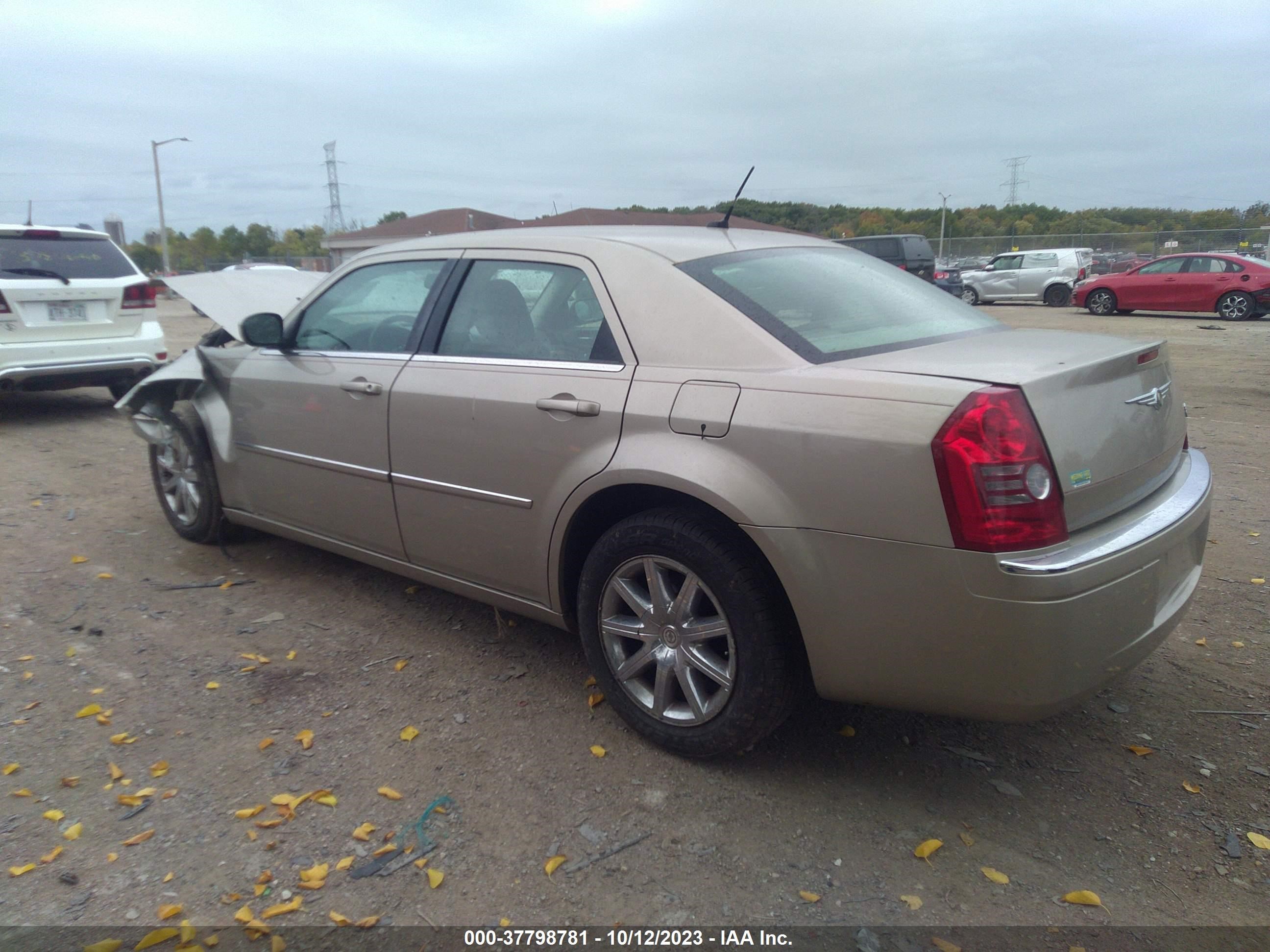 Photo 2 VIN: 2C3KA33G88H145461 - CHRYSLER 300 