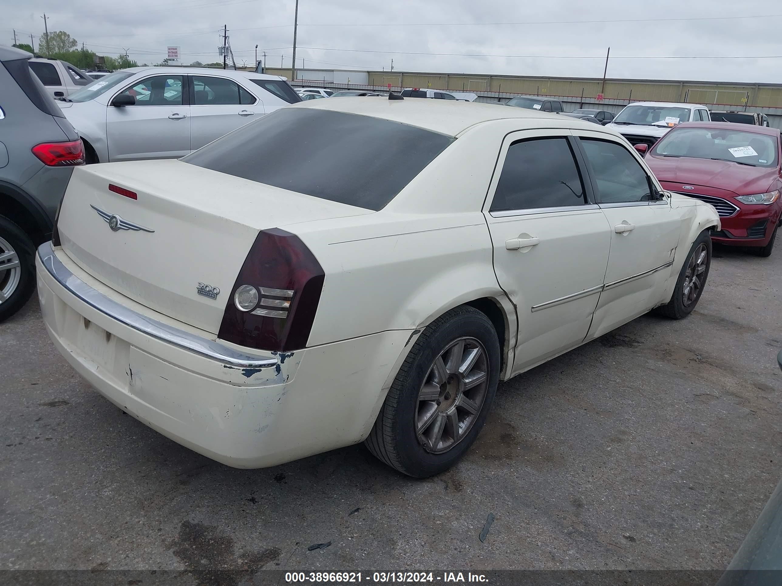 Photo 3 VIN: 2C3KA33G88H178900 - CHRYSLER 300 