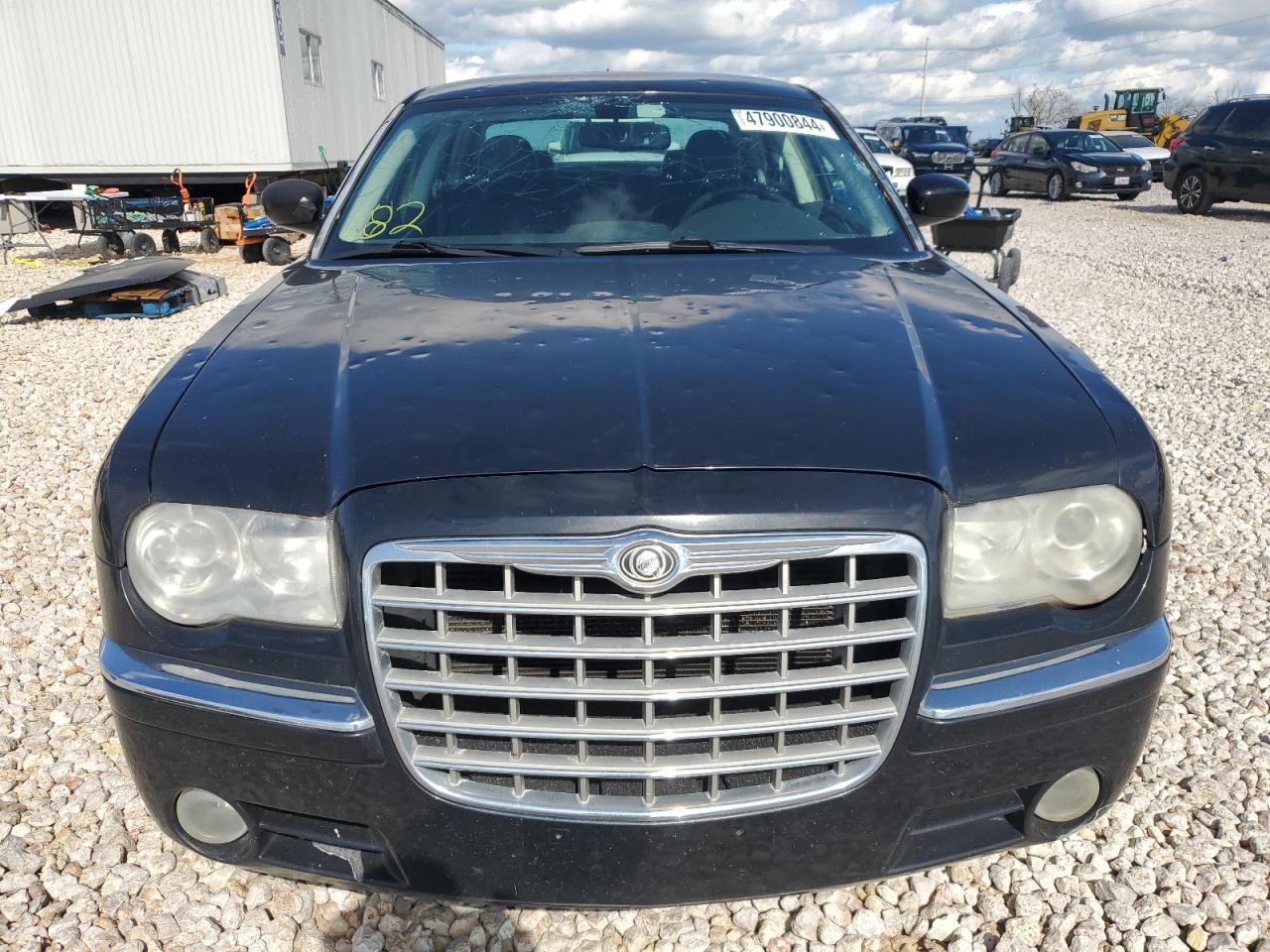 Photo 4 VIN: 2C3KA33G98H140057 - CHRYSLER 300 