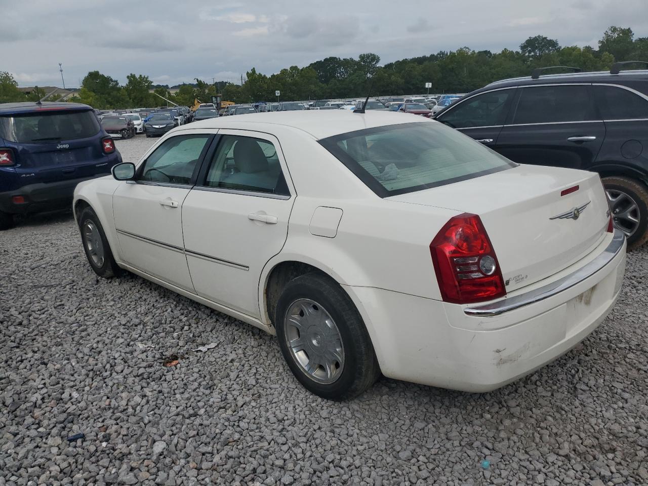 Photo 1 VIN: 2C3KA33G98H284370 - CHRYSLER 300 