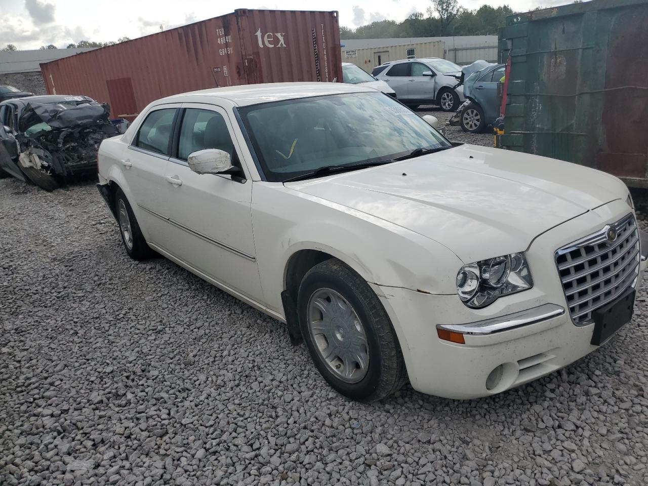 Photo 3 VIN: 2C3KA33G98H284370 - CHRYSLER 300 