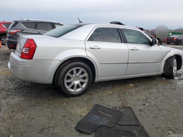 Photo 2 VIN: 2C3KA33GX8H241401 - CHRYSLER 300 