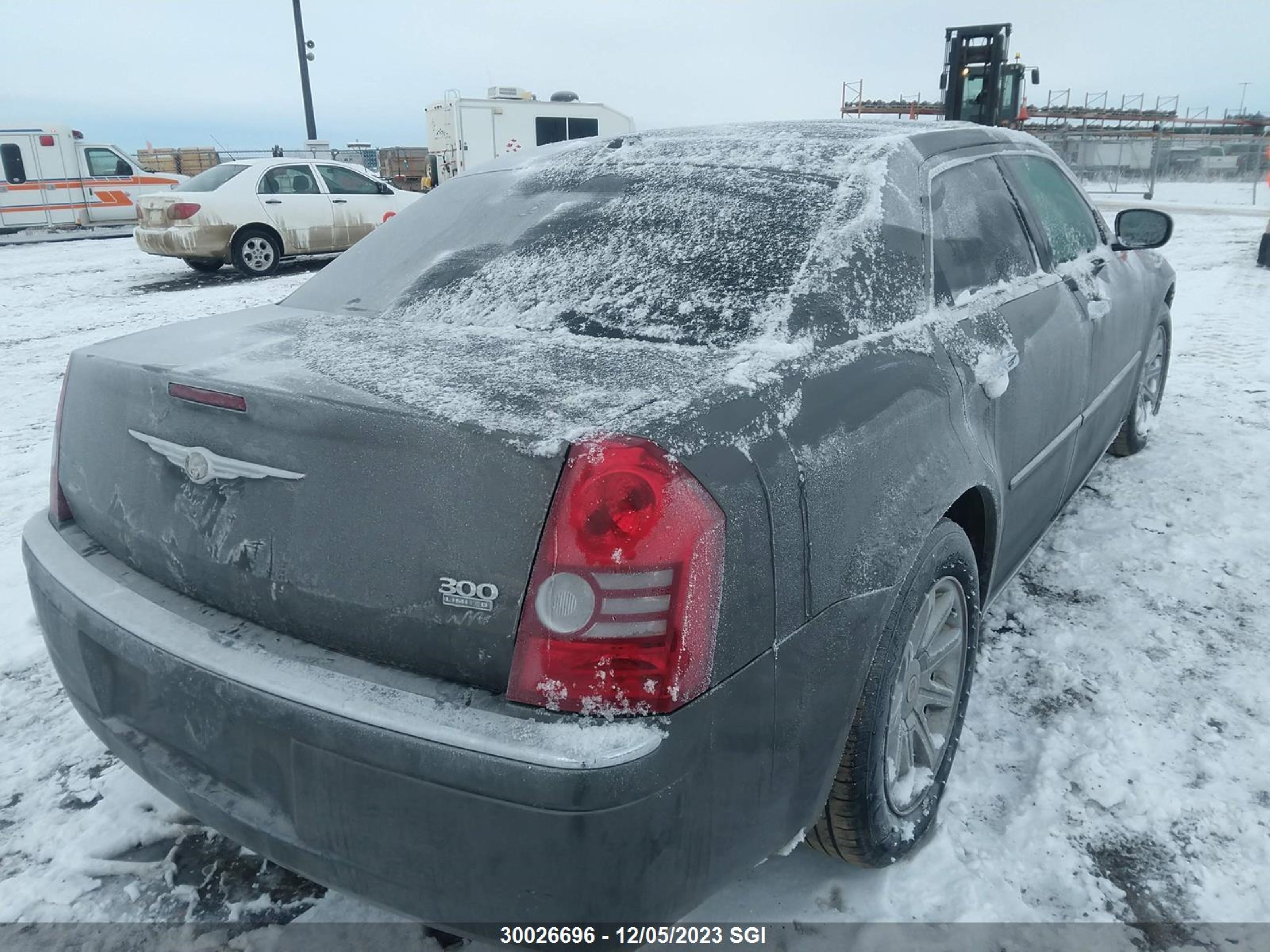 Photo 3 VIN: 2C3KA33V39H570750 - CHRYSLER 300 