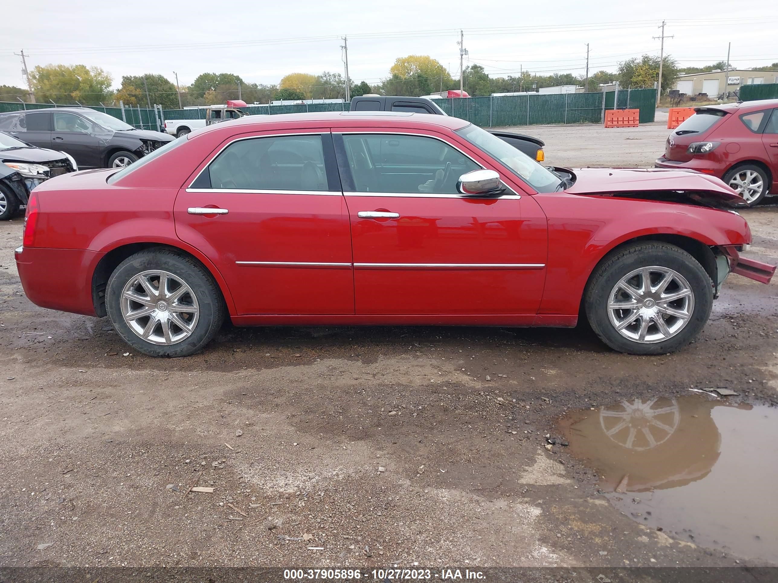 Photo 13 VIN: 2C3KA33V79H613082 - CHRYSLER 300 