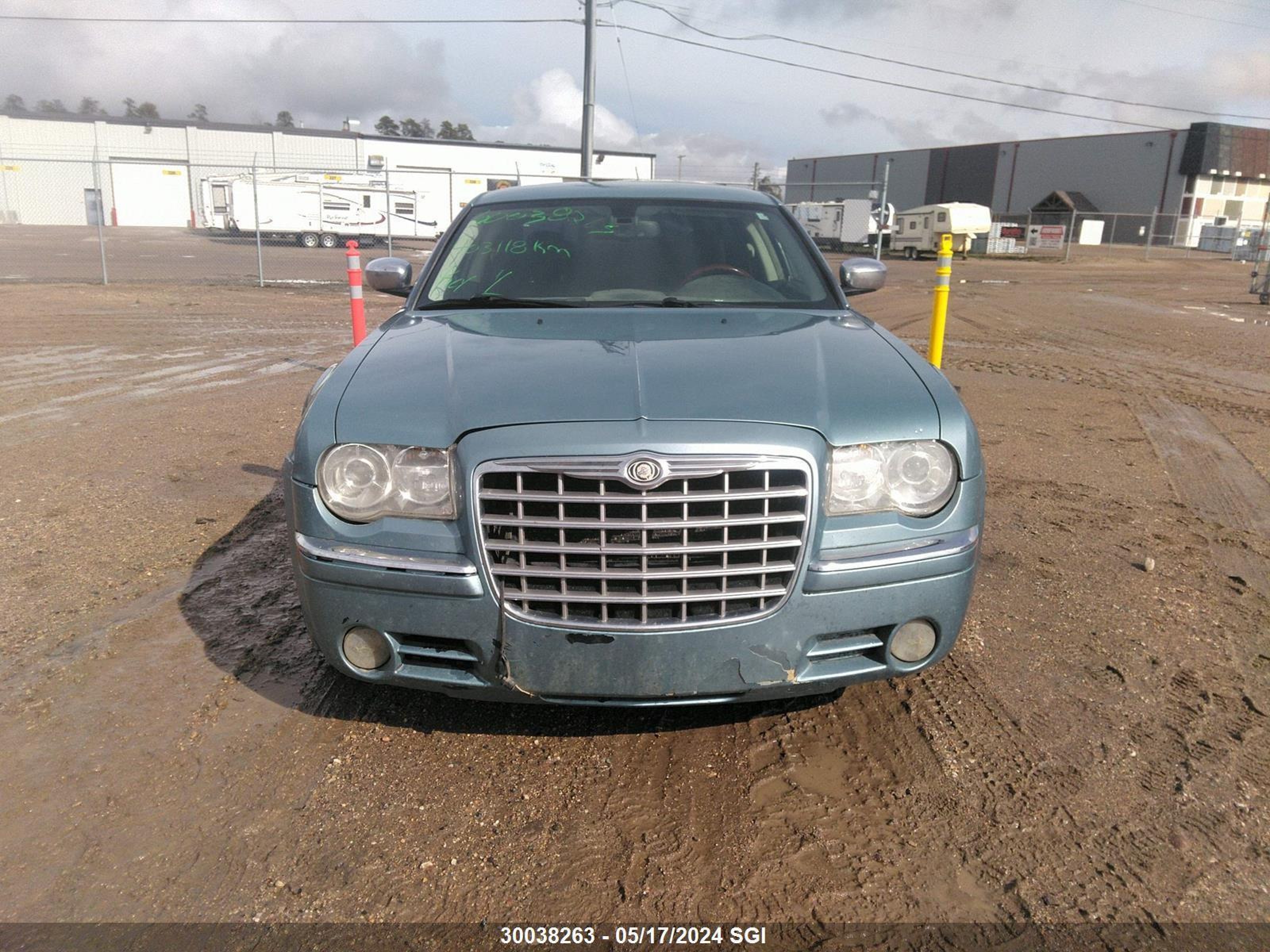 Photo 13 VIN: 2C3KA33V99H587794 - CHRYSLER 300 