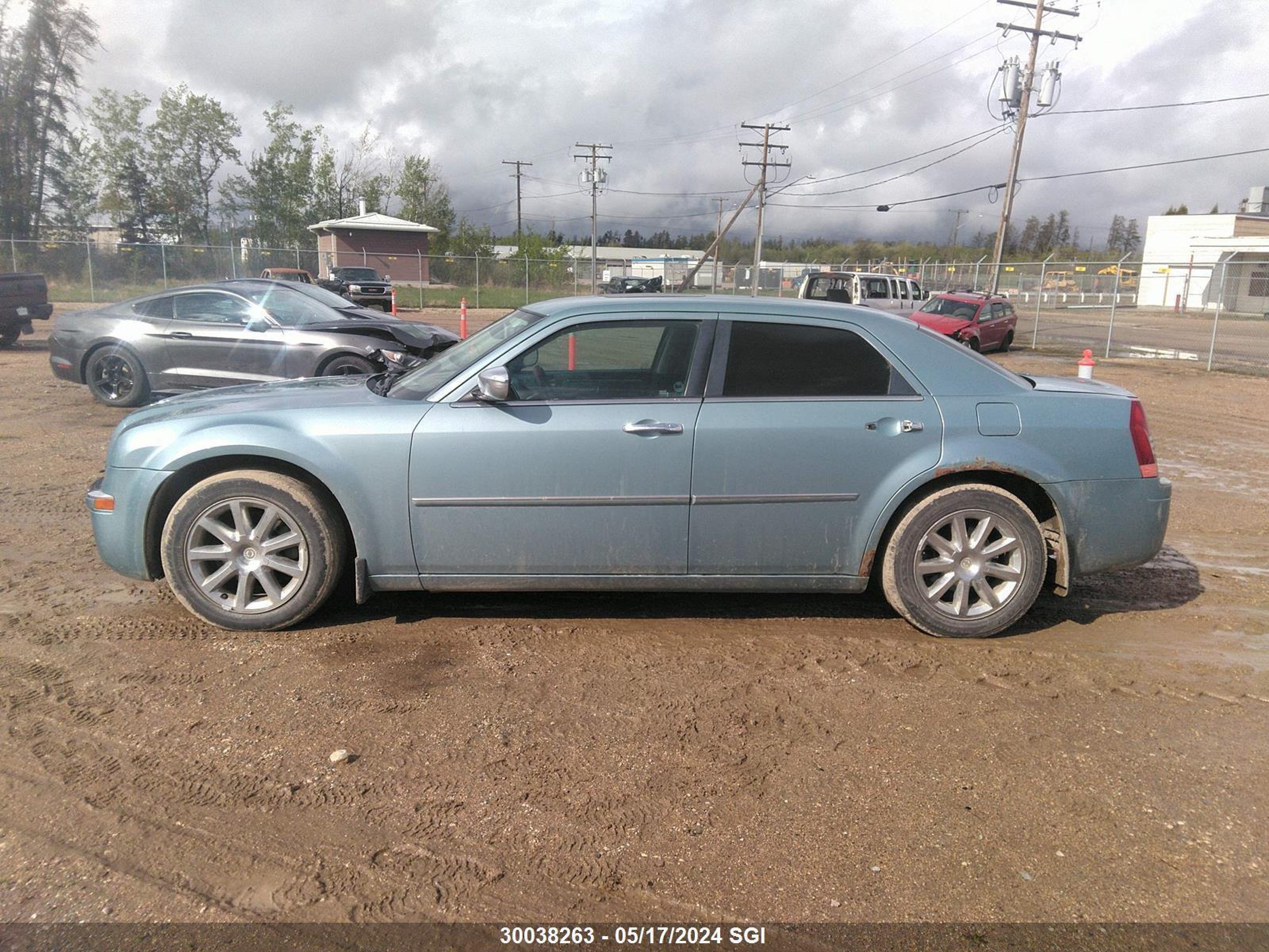 Photo 15 VIN: 2C3KA33V99H587794 - CHRYSLER 300 