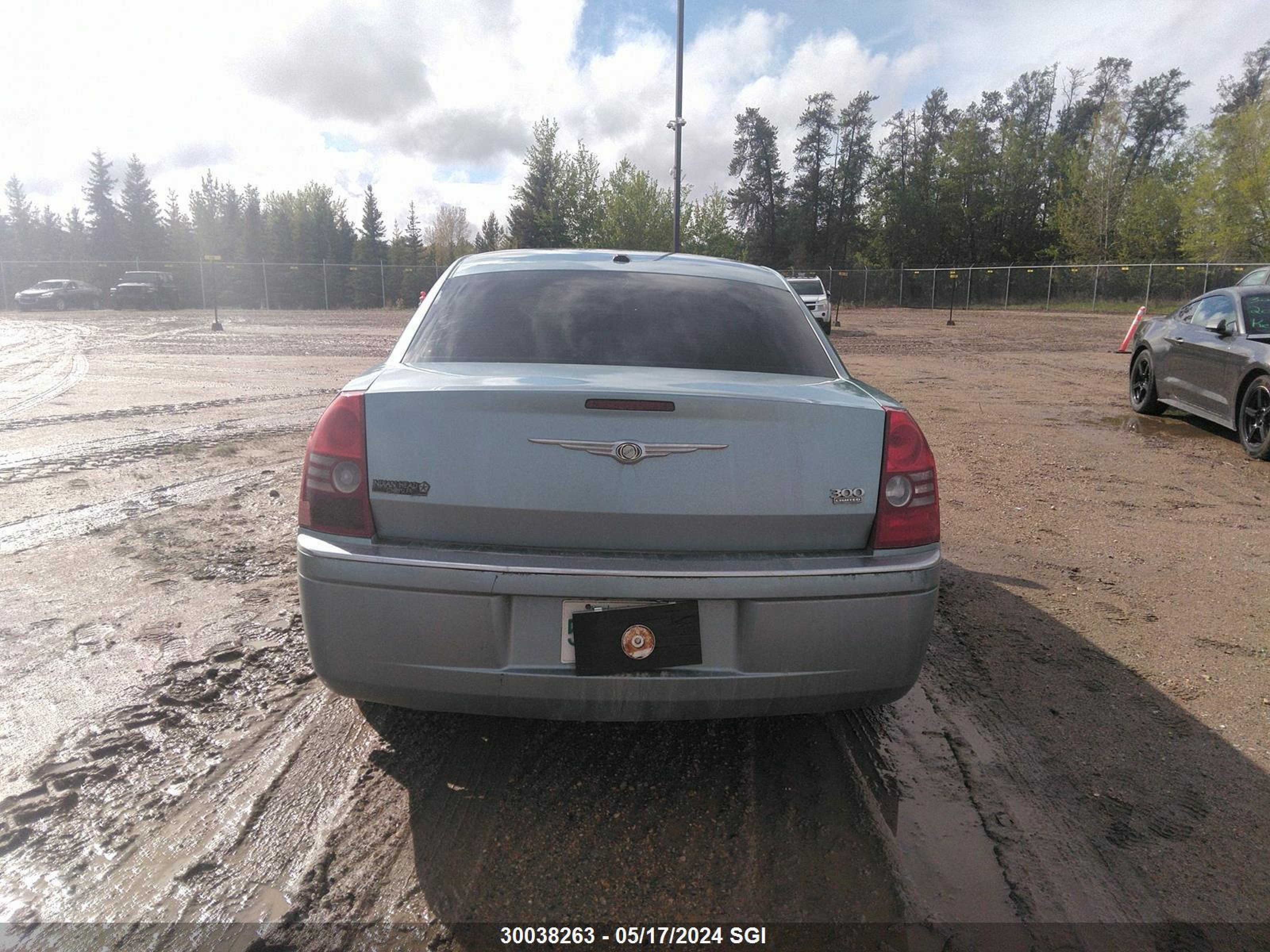 Photo 17 VIN: 2C3KA33V99H587794 - CHRYSLER 300 