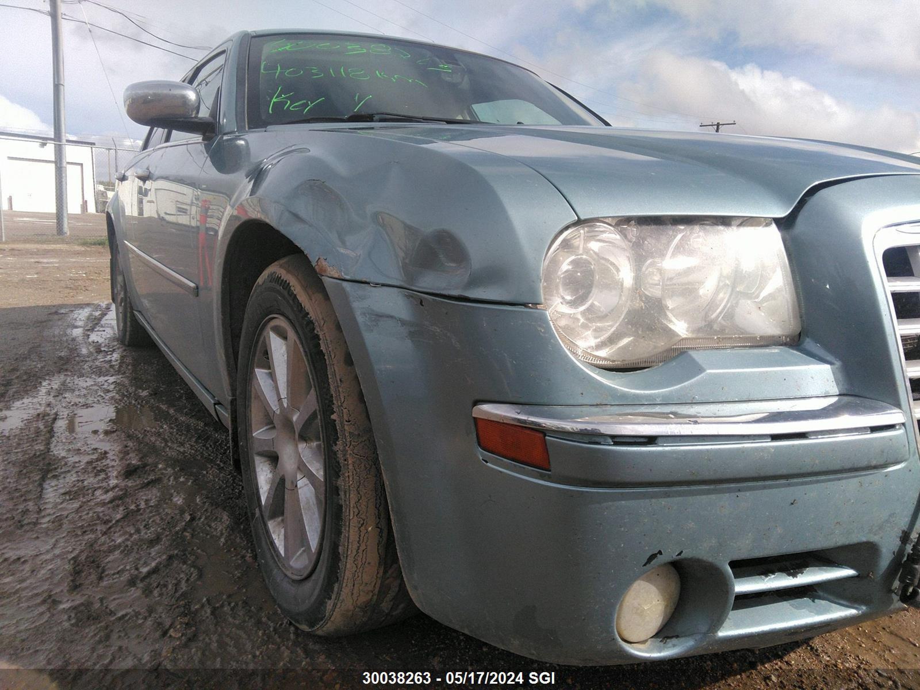 Photo 6 VIN: 2C3KA33V99H587794 - CHRYSLER 300 