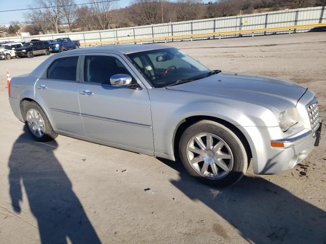 Photo 3 VIN: 2C3KA33VX9H554450 - CHRYSLER 300 