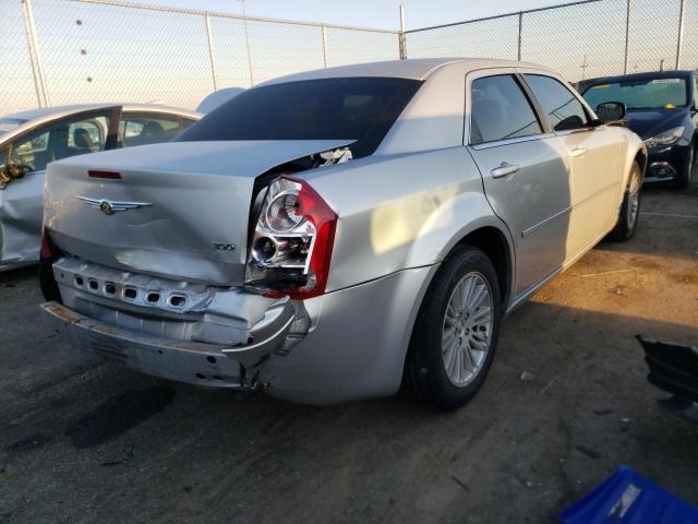 Photo 3 VIN: 2C3KA43D29H528762 - CHRYSLER 300 LX 