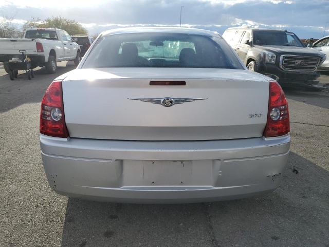 Photo 5 VIN: 2C3KA43D79H565998 - CHRYSLER 300 LX 