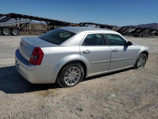 Photo 2 VIN: 2C3KA43D89H628221 - CHRYSLER 300 LX 