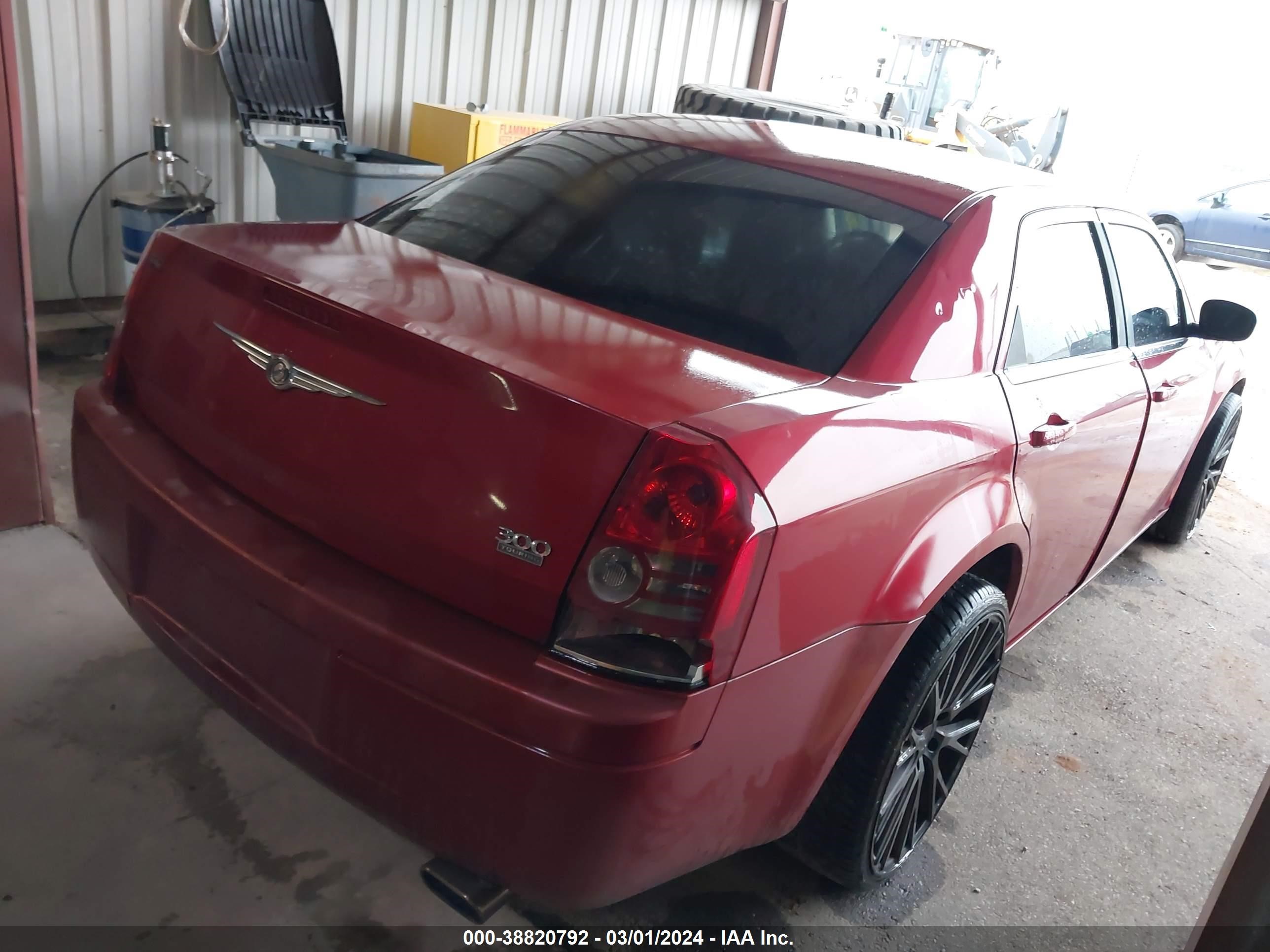 Photo 3 VIN: 2C3KA43DX9H618449 - CHRYSLER 300 