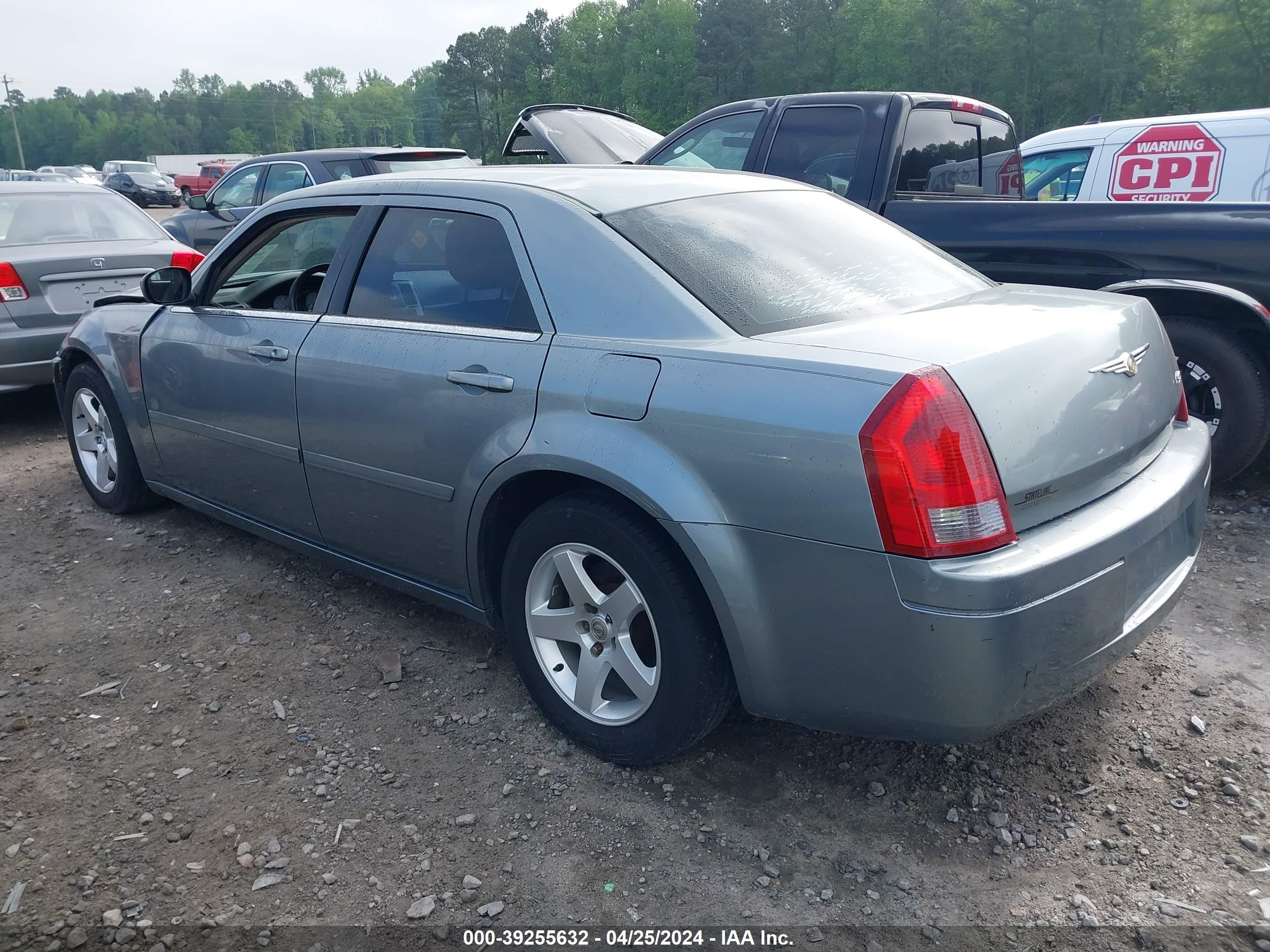 Photo 2 VIN: 2C3KA43R06H501602 - CHRYSLER 300 