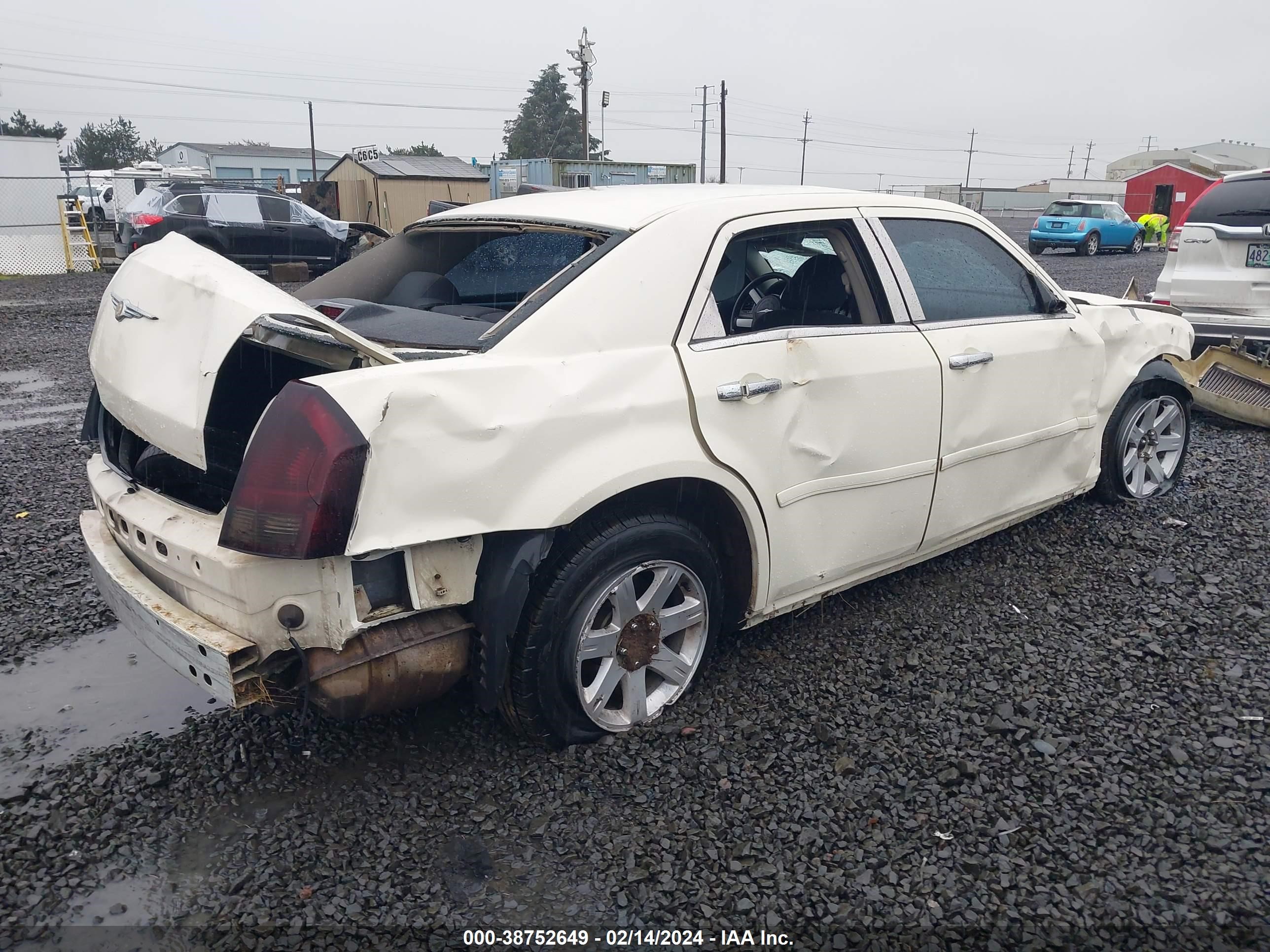 Photo 3 VIN: 2C3KA43R16H215791 - CHRYSLER 300 