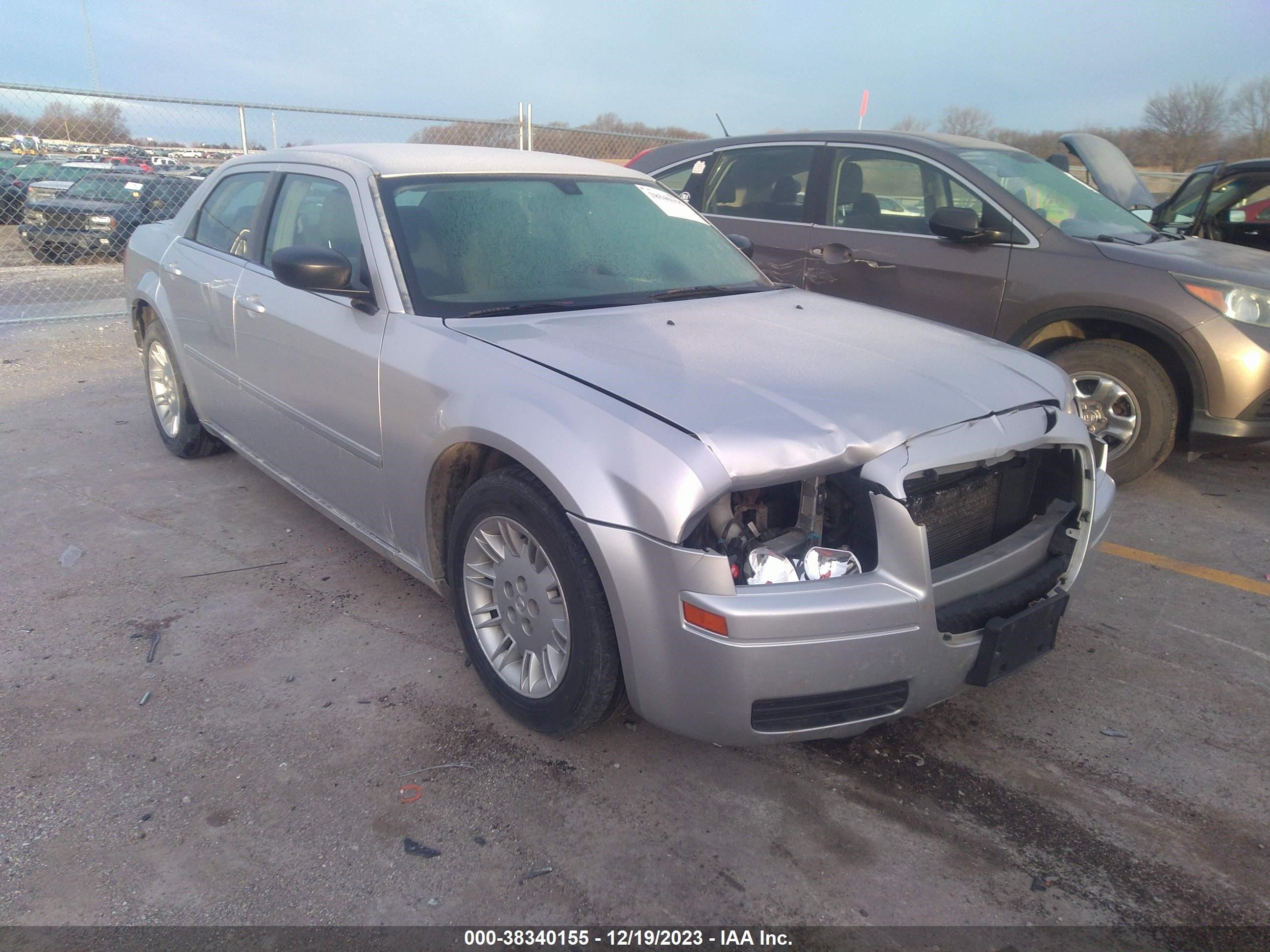 Photo 0 VIN: 2C3KA43R27H710633 - CHRYSLER 300 