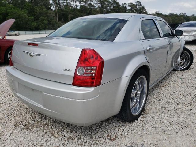 Photo 3 VIN: 2C3KA43R38H106896 - CHRYSLER 300 LX 