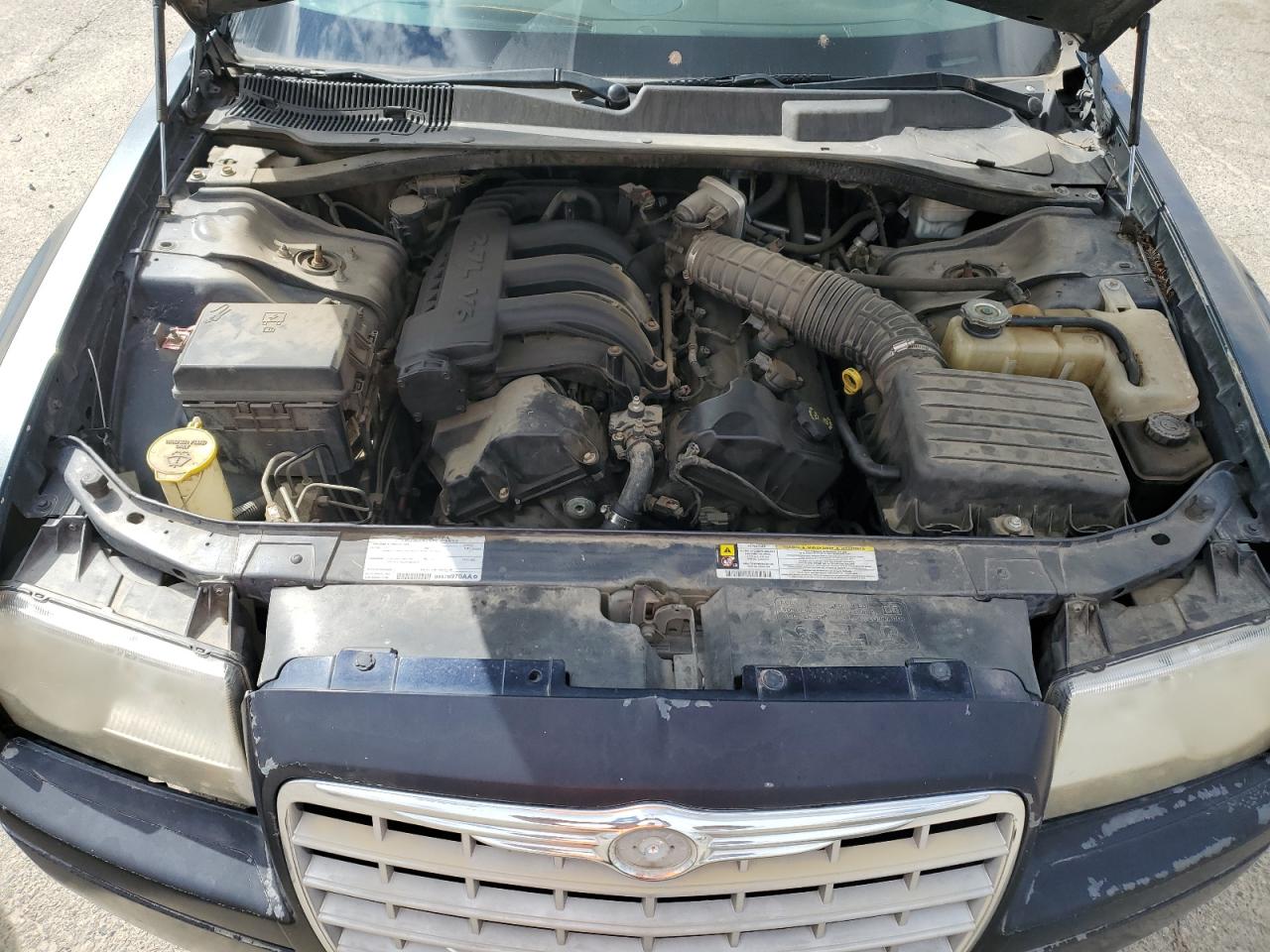 Photo 10 VIN: 2C3KA43R38H176172 - CHRYSLER 300 