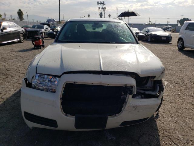 Photo 4 VIN: 2C3KA43R48H151846 - CHRYSLER 300 LX 