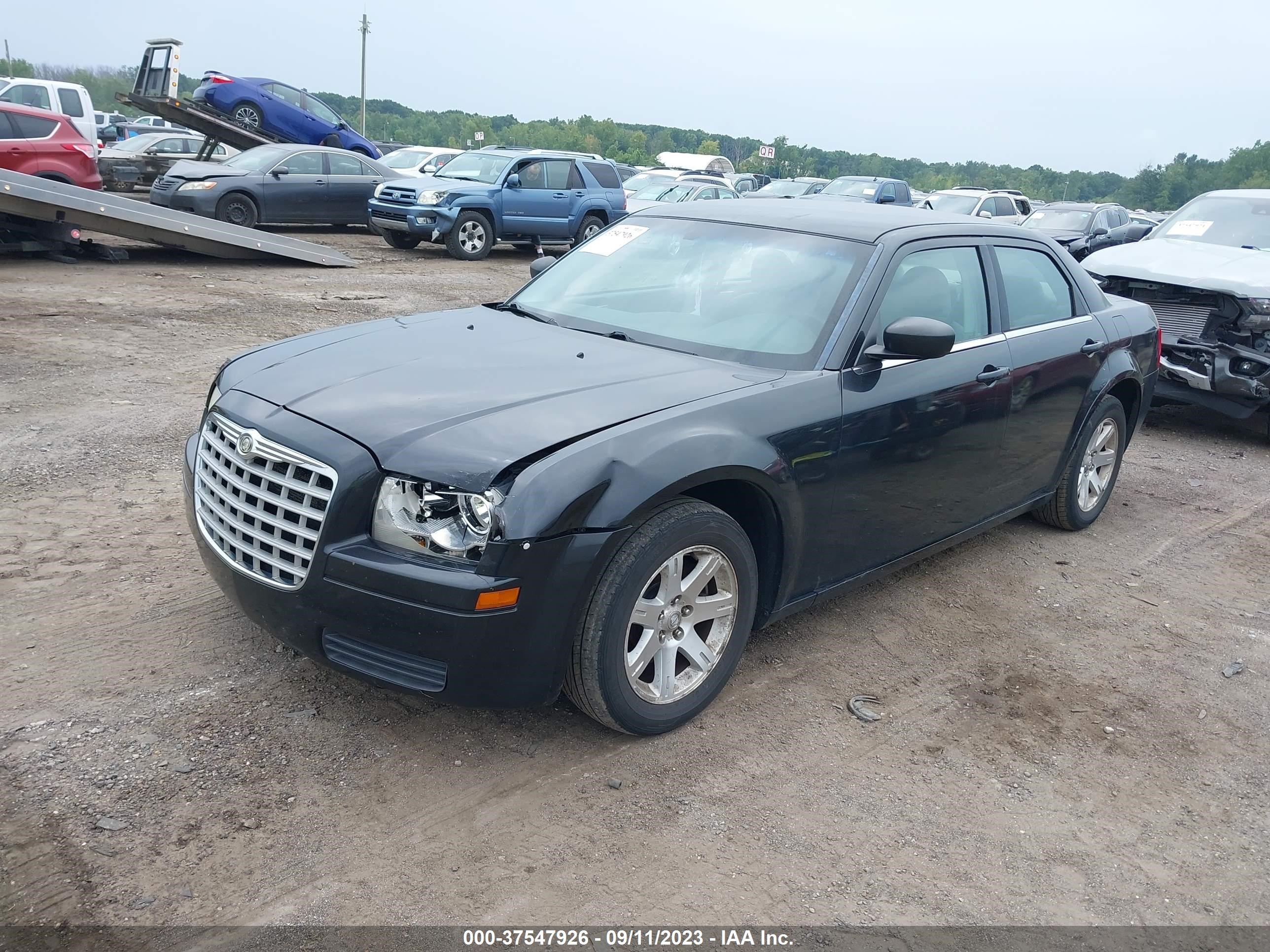 Photo 1 VIN: 2C3KA43R48H180330 - CHRYSLER 300 