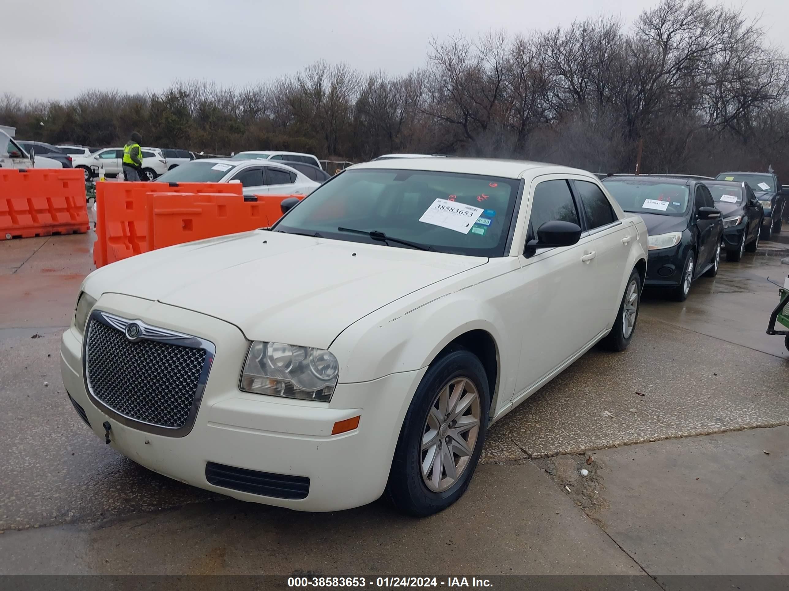 Photo 1 VIN: 2C3KA43R48H217411 - CHRYSLER 300 